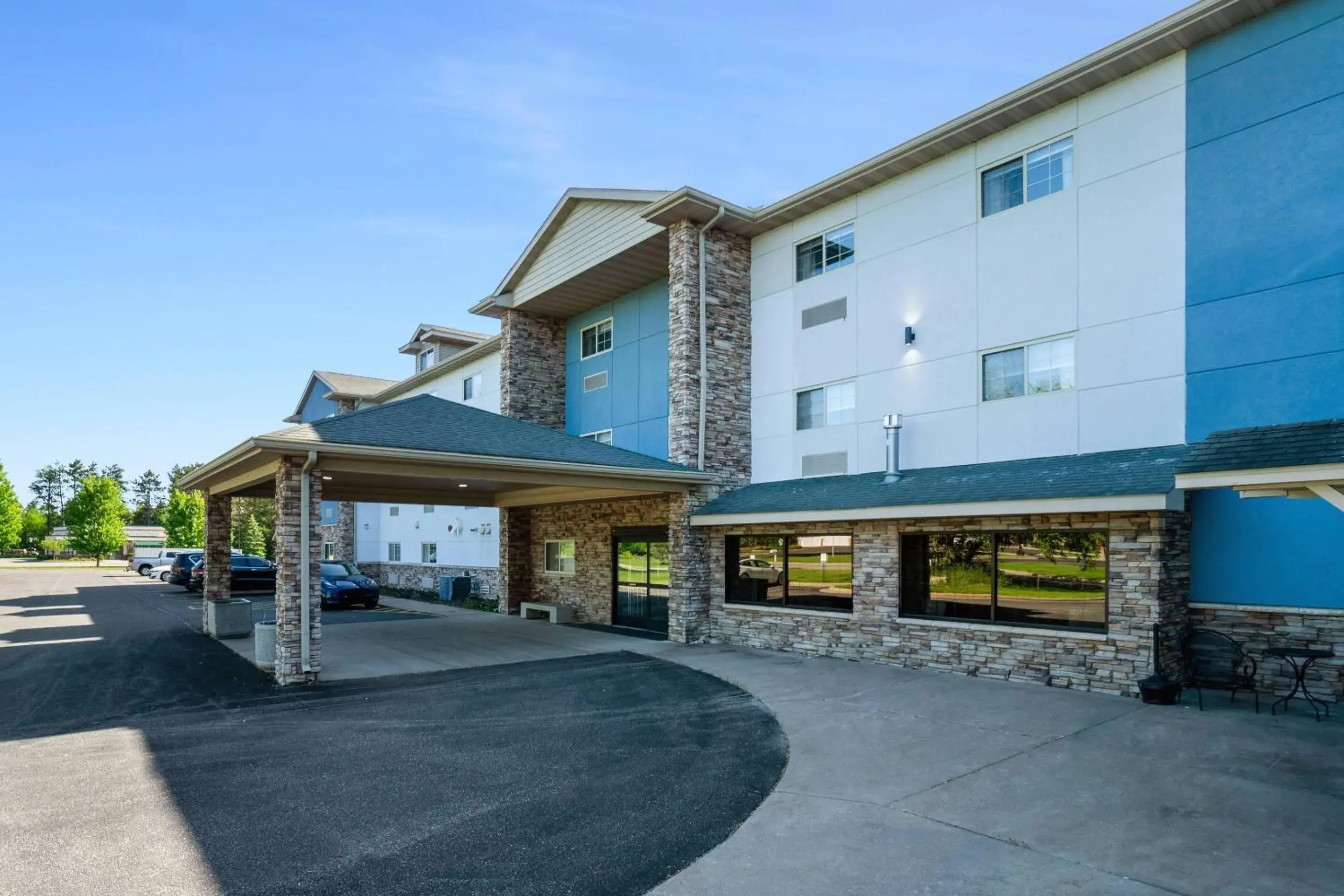 Property building in Comfort Inn & Suites Weston - Wausau Property building in Comfort Inn & Suites Weston - Wausau