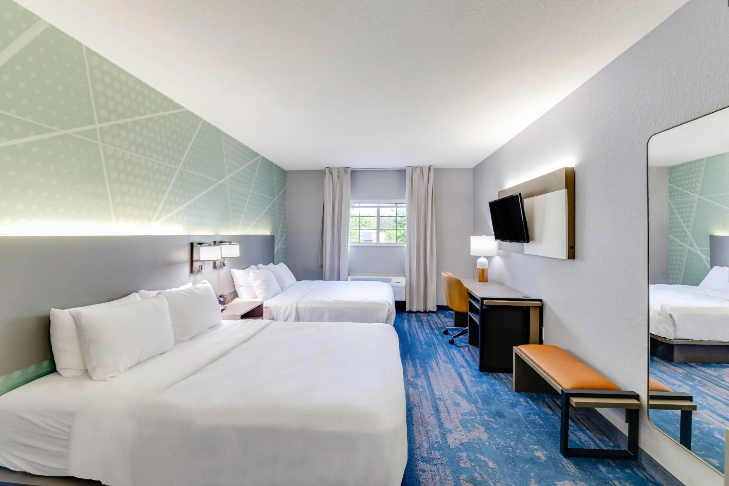 Bedroom, Bed in Comfort Inn & Suites Weston - Wausau