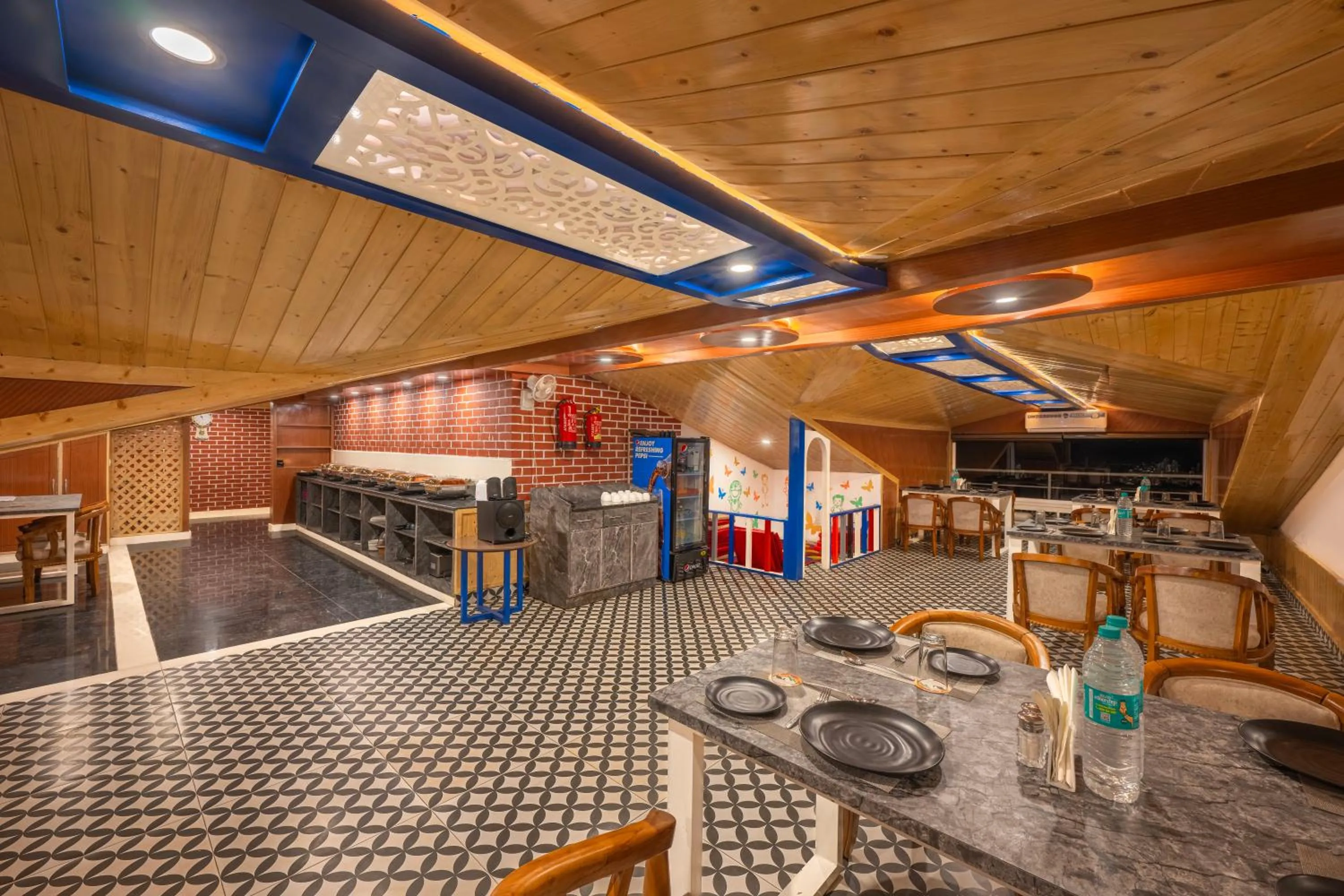 Restaurant/places to eat in Hotel Wood Stock Luxury - A Boutique Property - Penthouse - Open Air Restaurant & Terrace