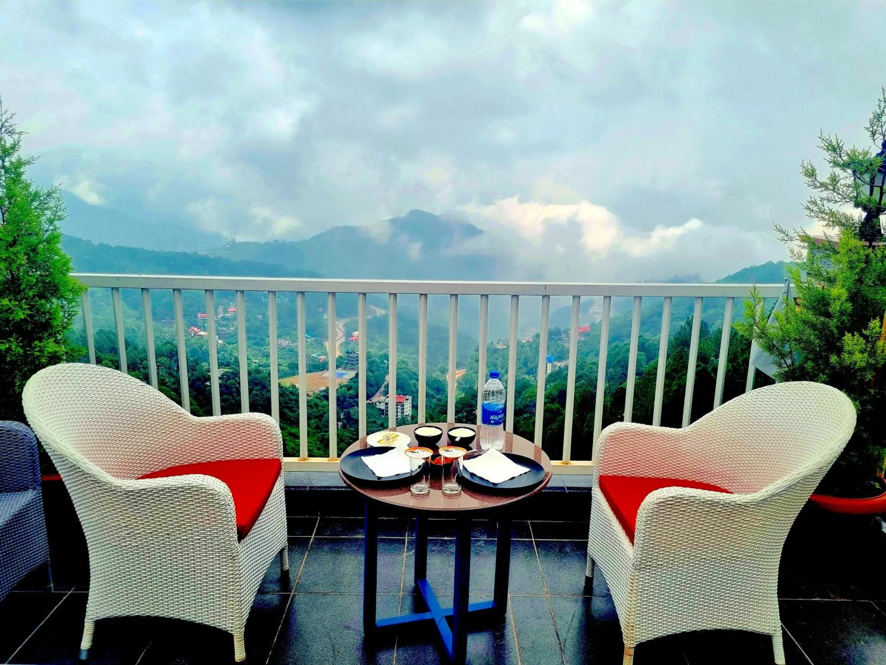 Property building in Hotel Wood Stock Luxury - A Boutique Property - Penthouse - Open Air Restaurant & Terrace