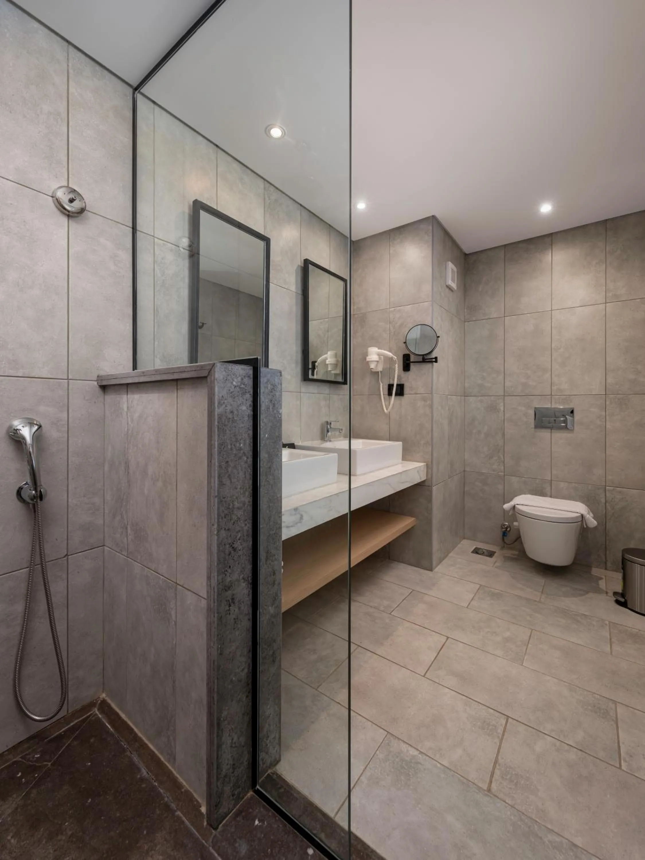 Shower in Creek Hotel and Residences El Gouna