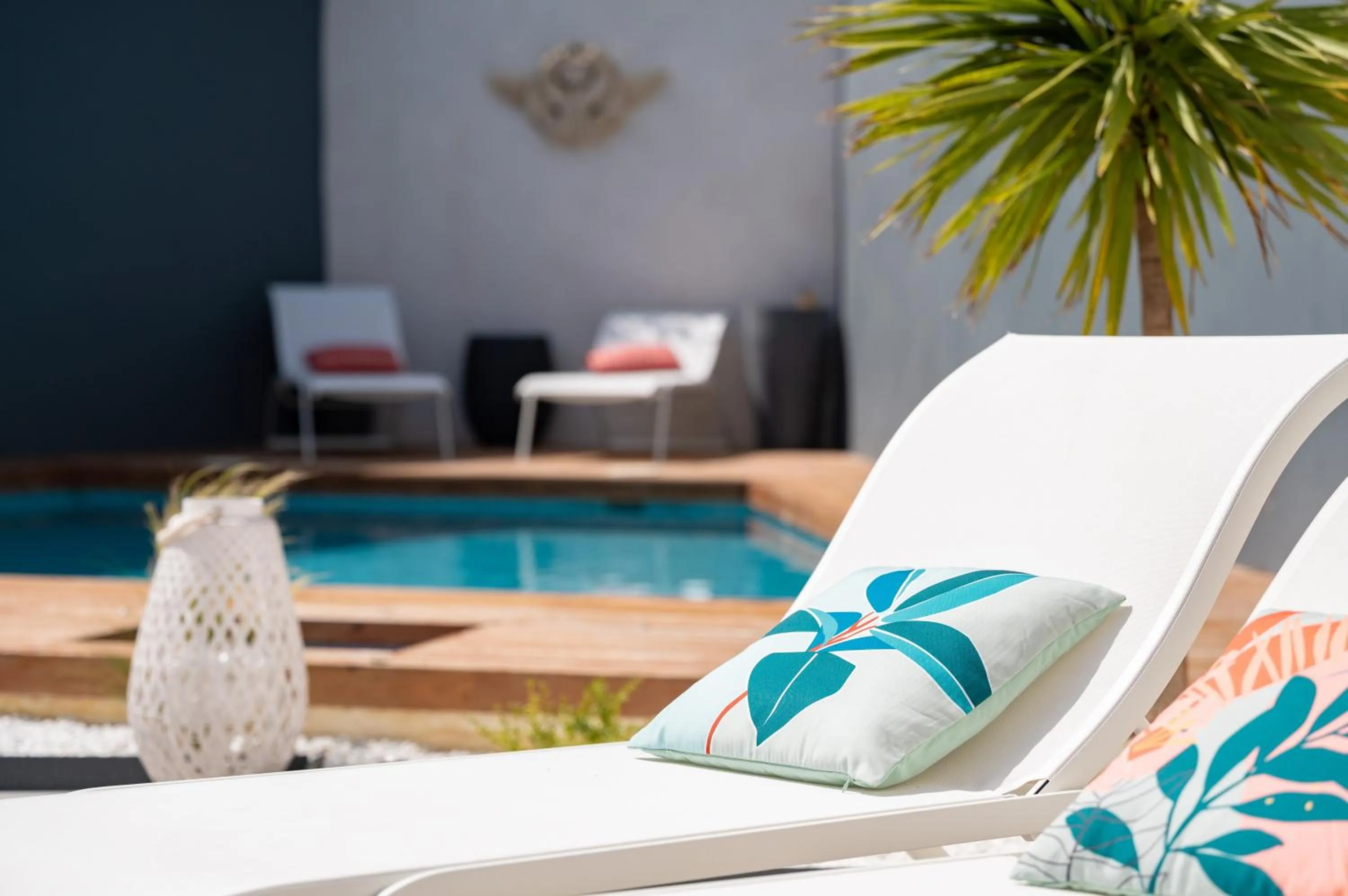 Patio in Hôtel Le Ribéral