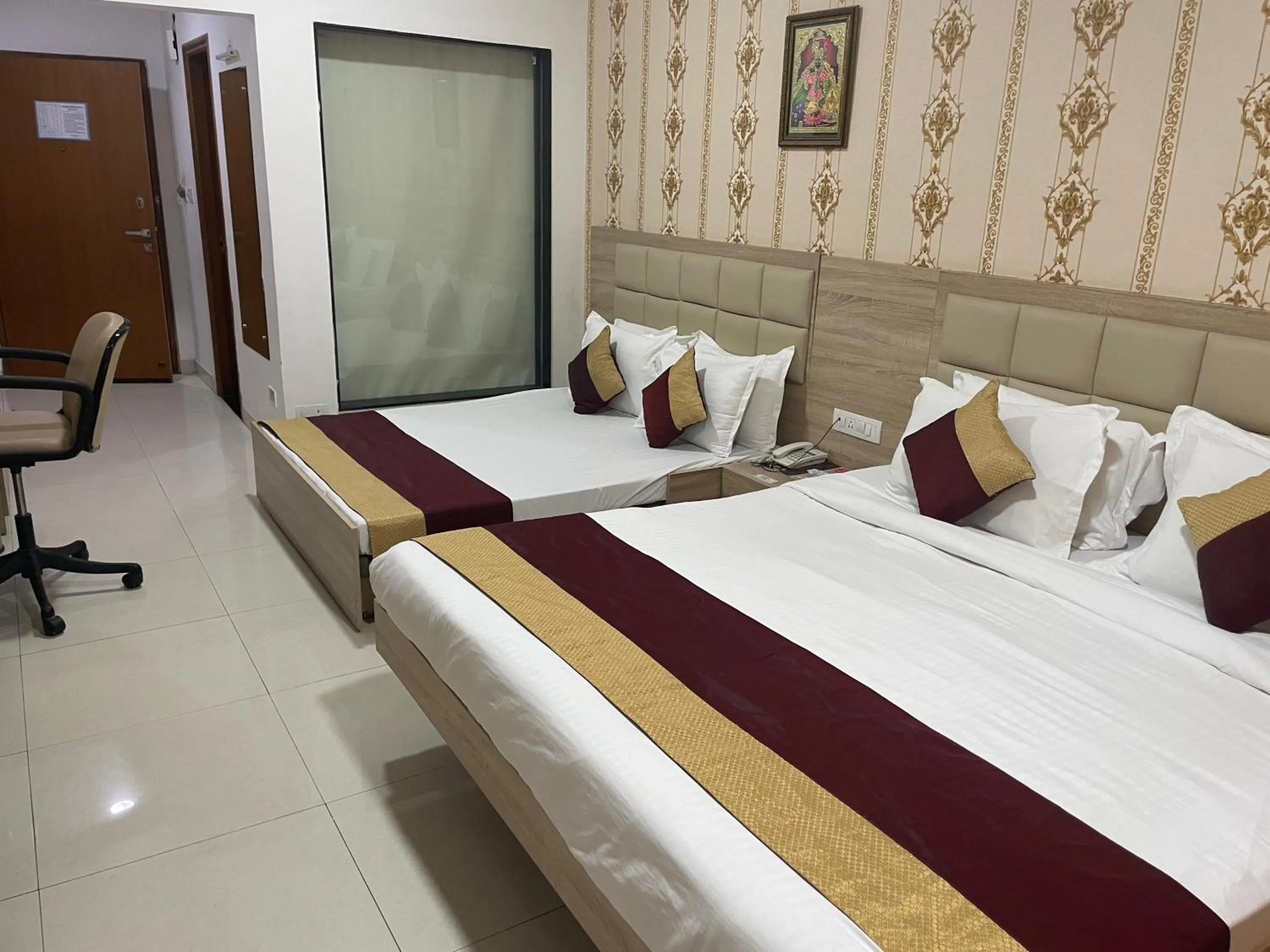 Bedroom, Bed in Hotel Seth Murlidhar Seva Sadan-Near Prem Mandir