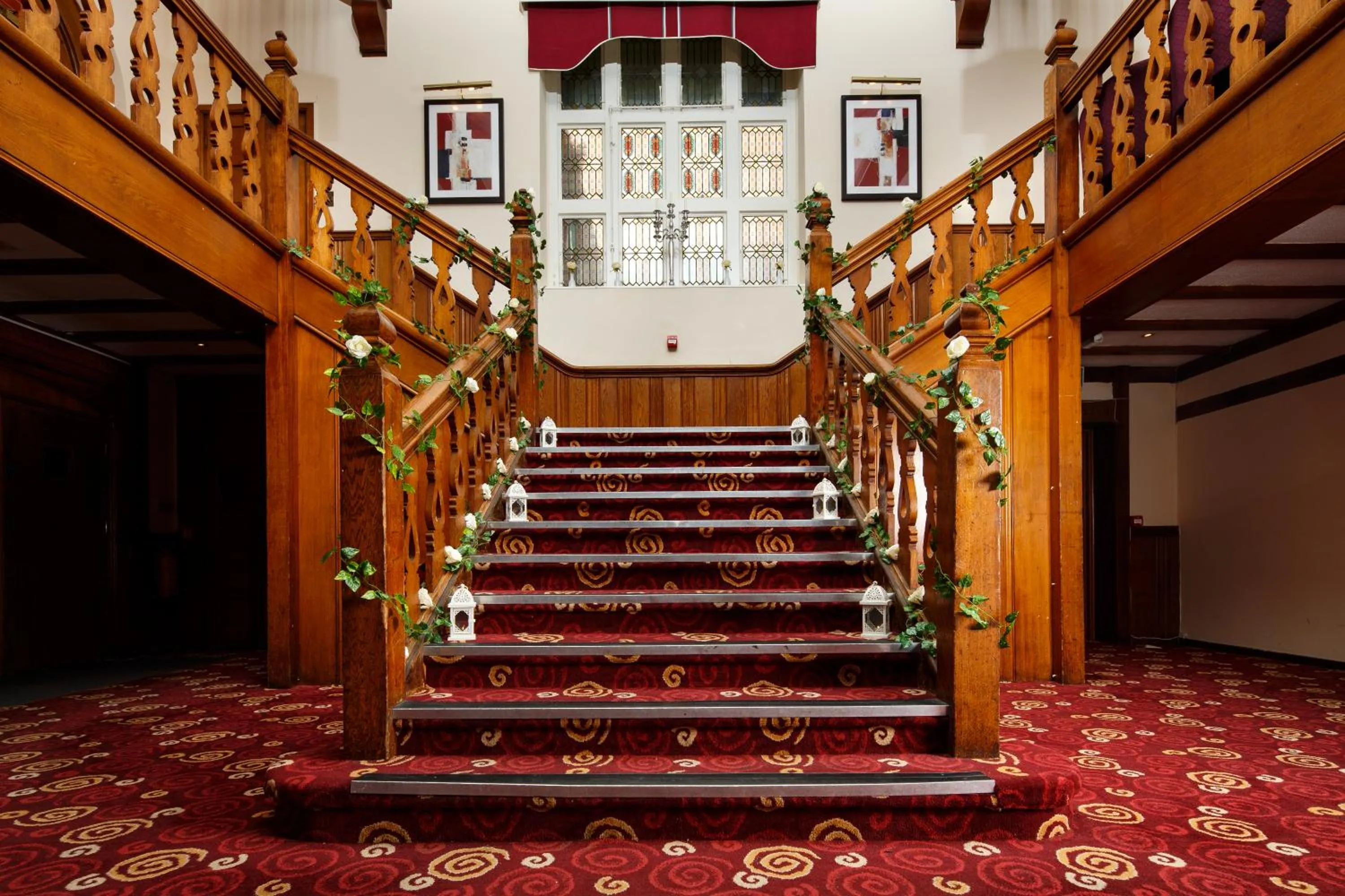 Facade/entrance in Mercure Leeds Parkway Hotel