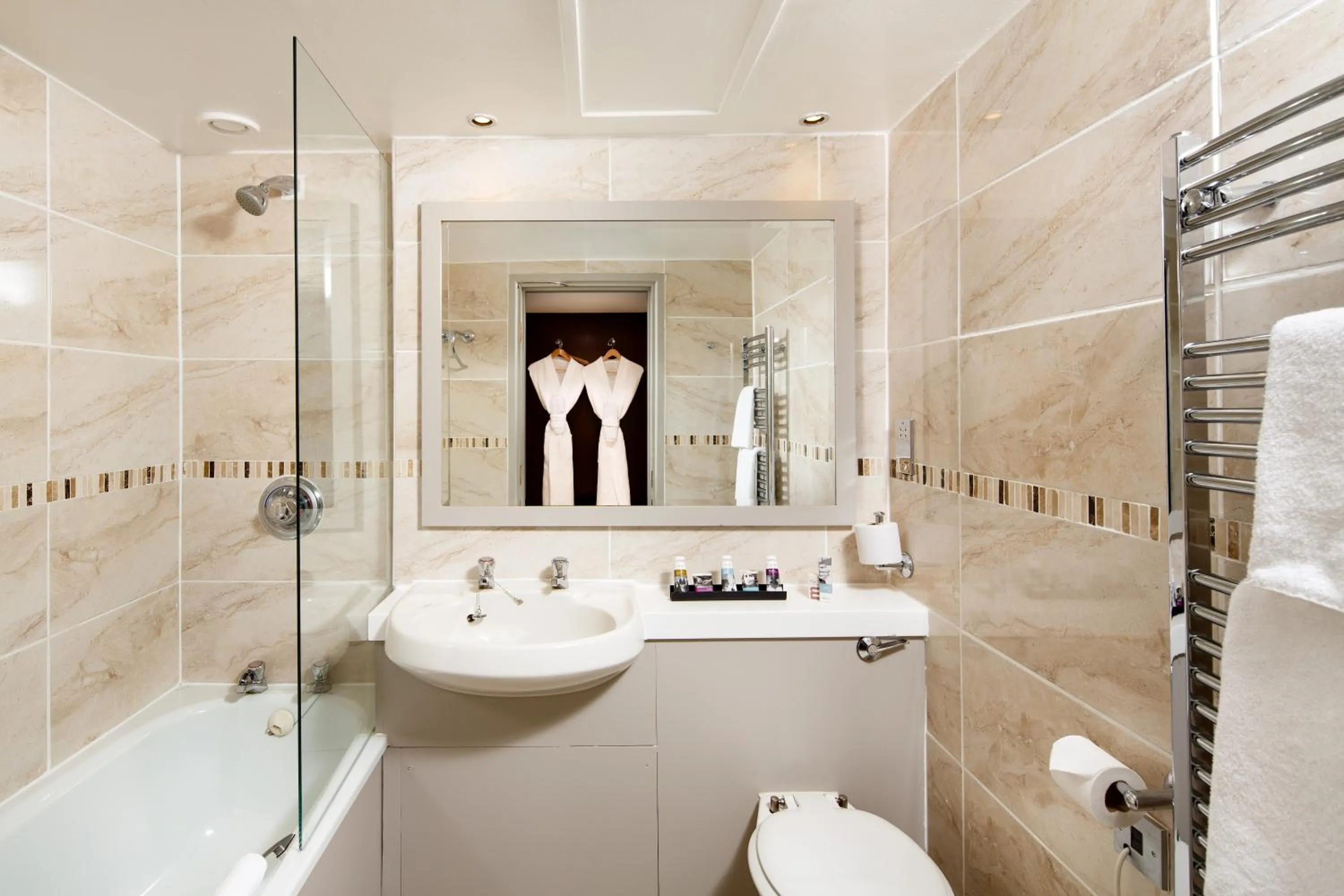 Bathroom in Mercure Leeds Parkway Hotel