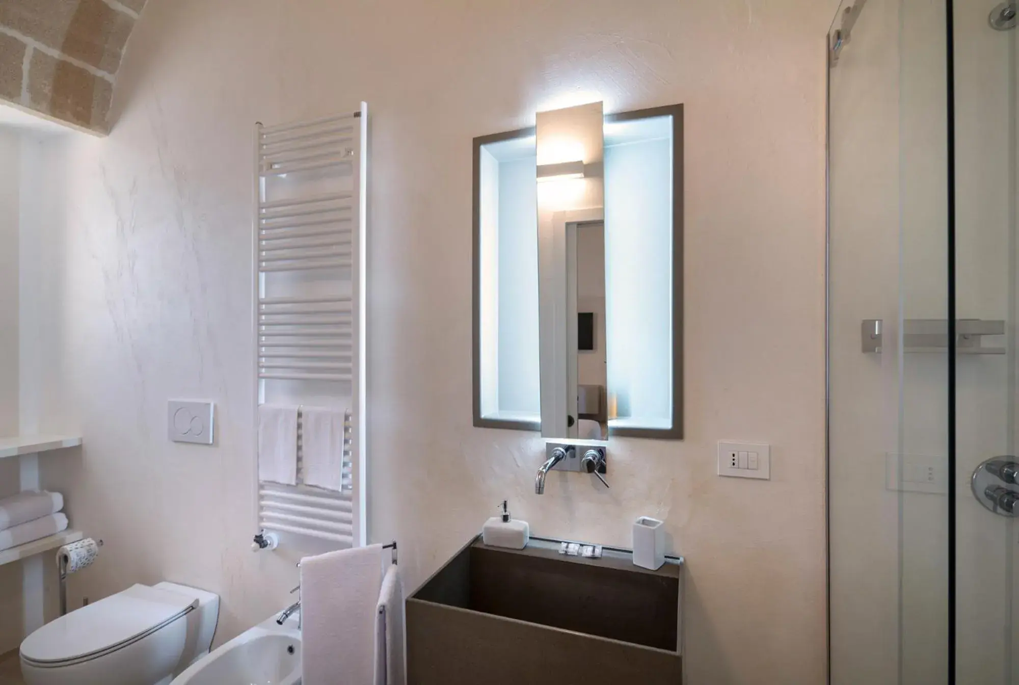 Bathroom in Torre Assunta Masseria Bathroom in Torre Assunta Masseria