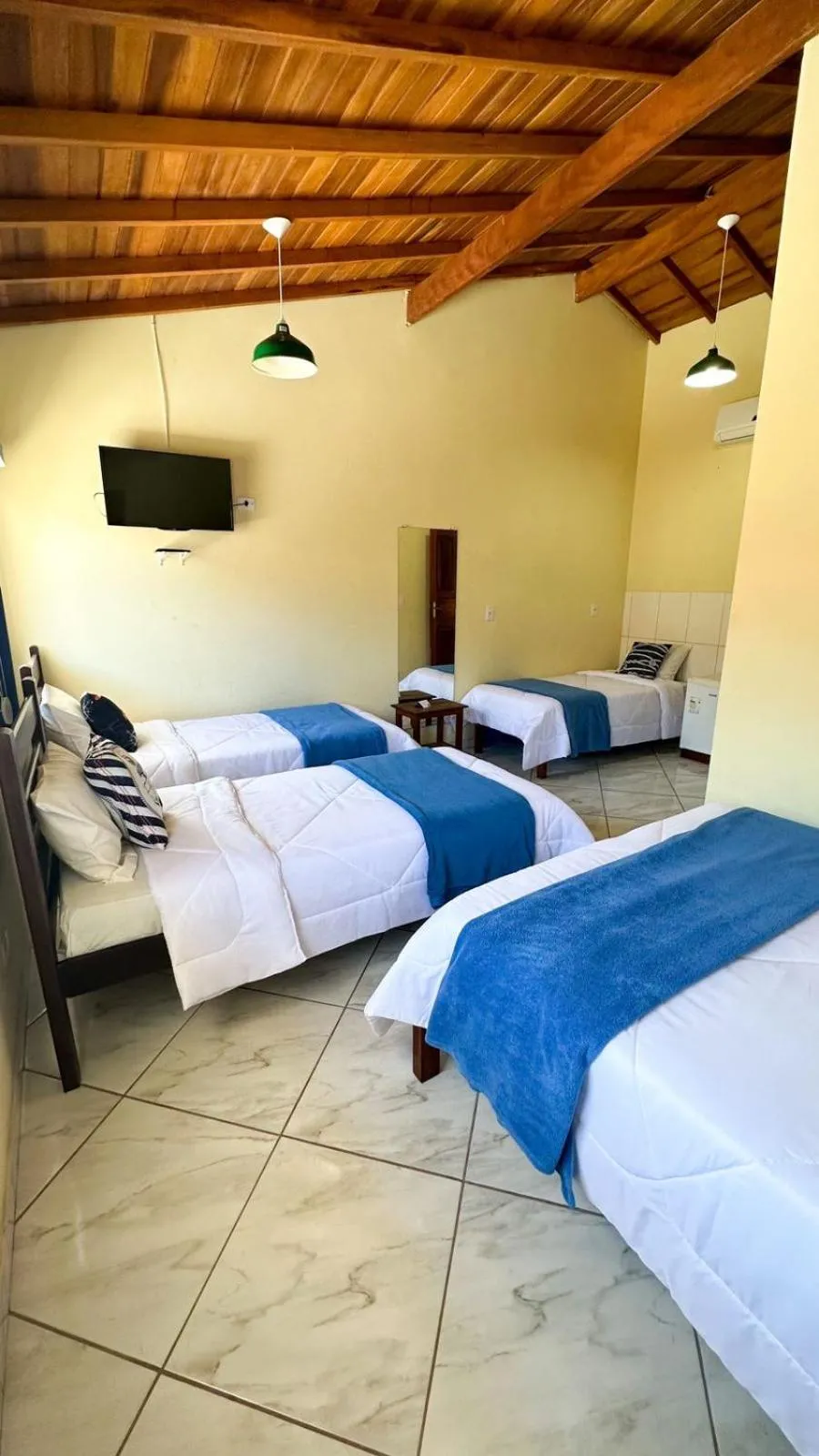 Bed in Pousada Antares de Paraty