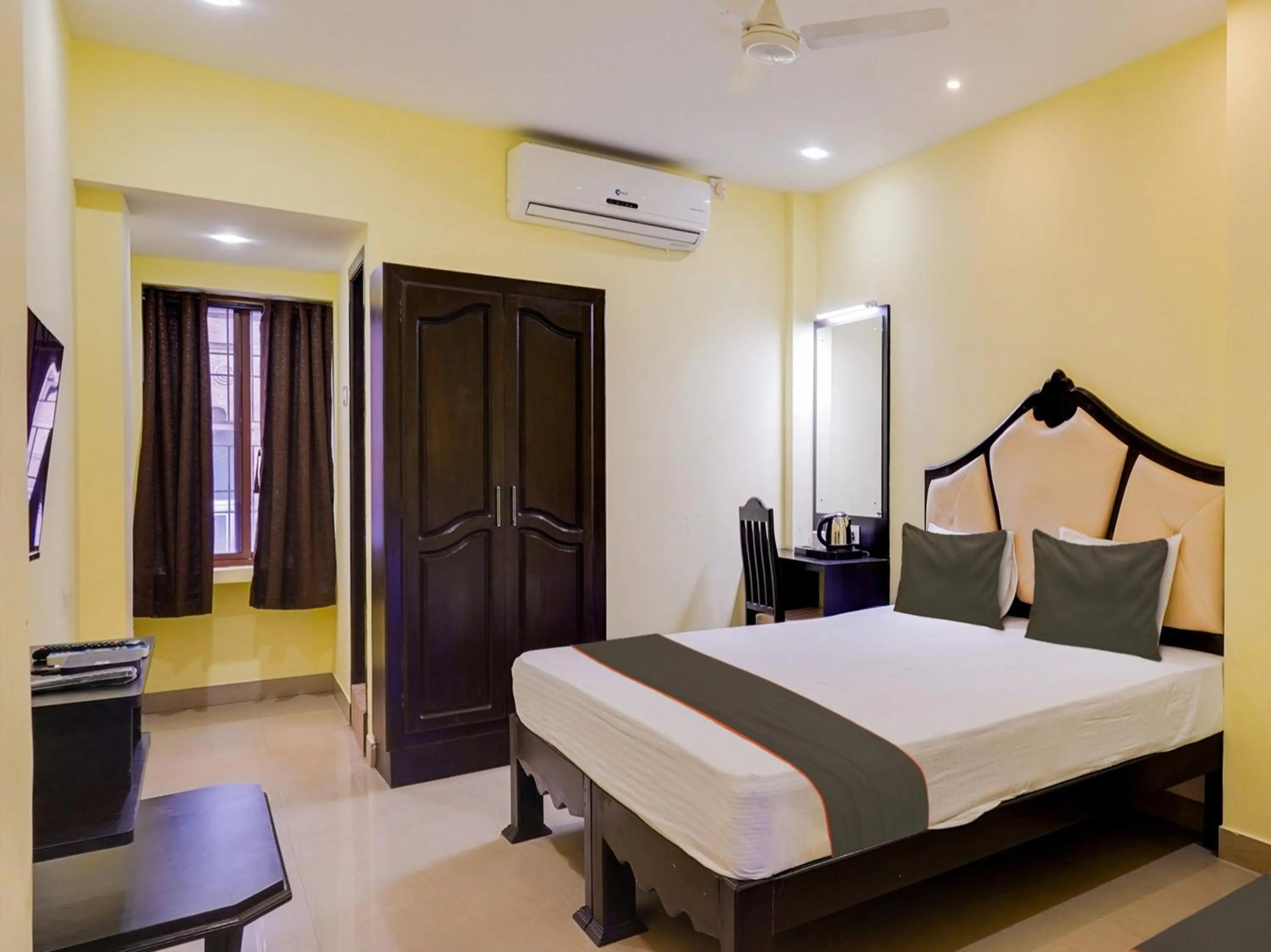 Bedroom, Bed in Al Noor Residency Business Class Hotel