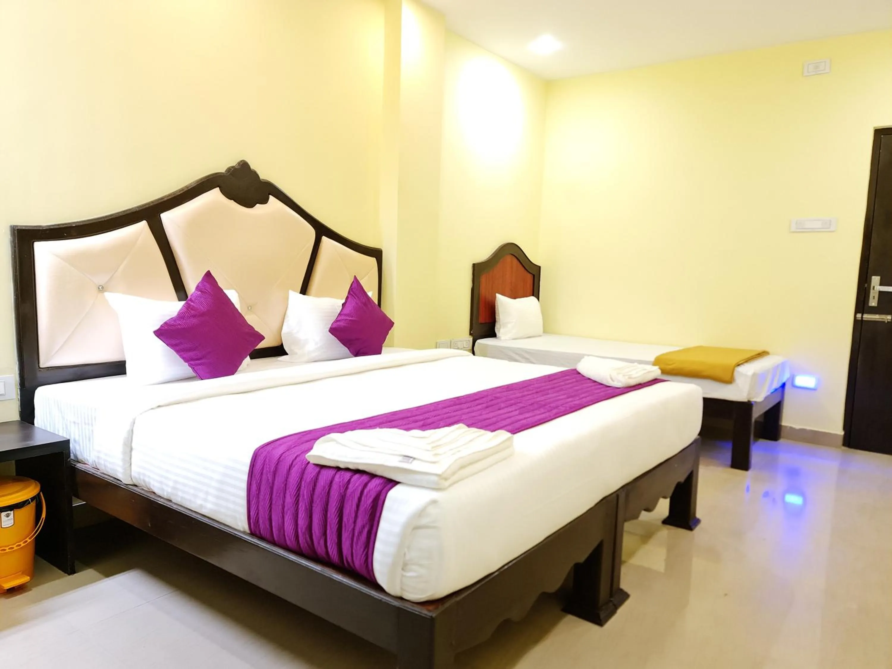 Bedroom, Bed in Al Noor Residency Business Class Hotel