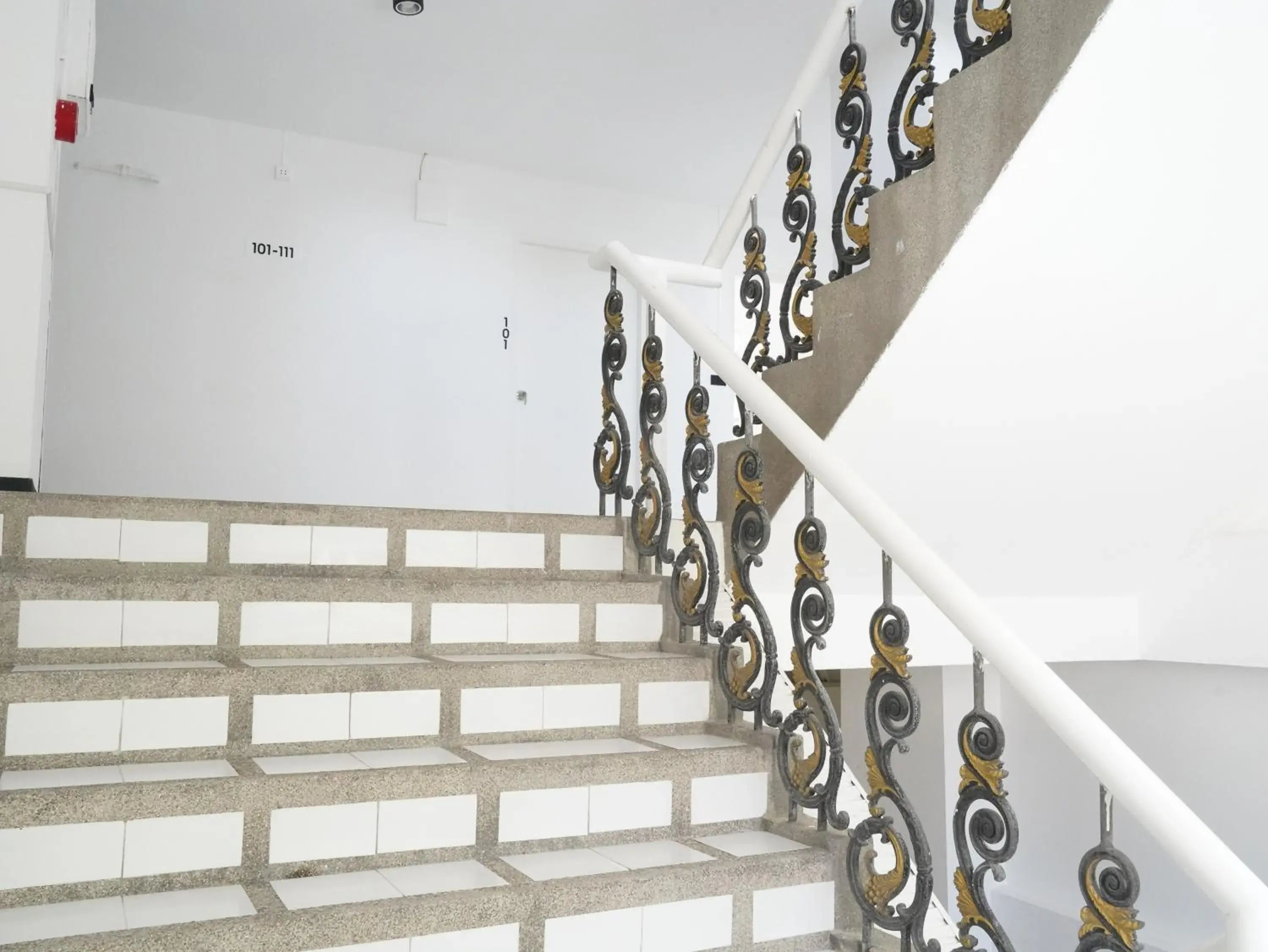 Inner courtyard view in RoomQuest IT Square Don Mueang Airport Inner courtyard view in RoomQuest IT Square Don Mueang Airport