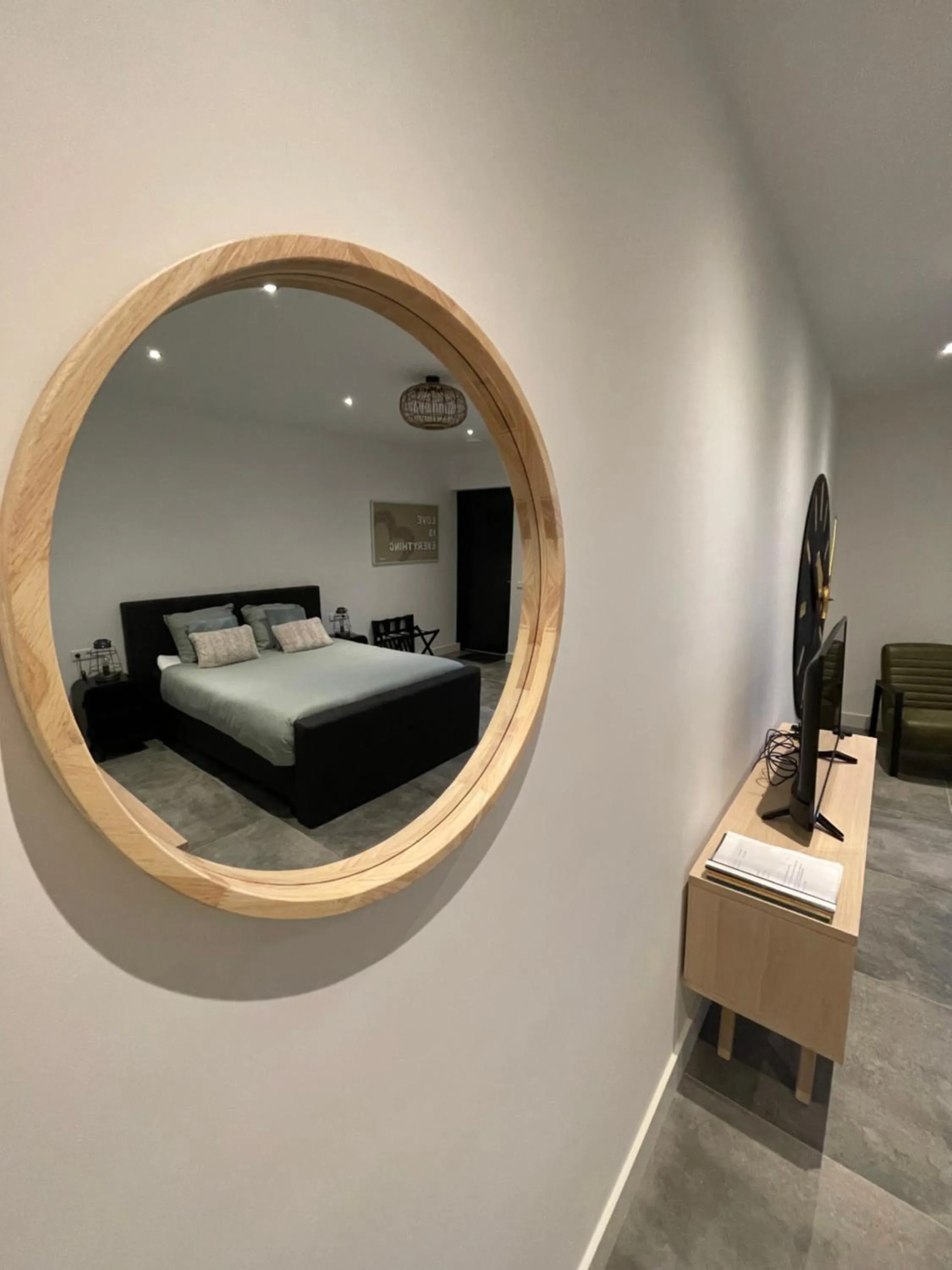 Bedroom, TV/Entertainment Center in B en B Stipdonk