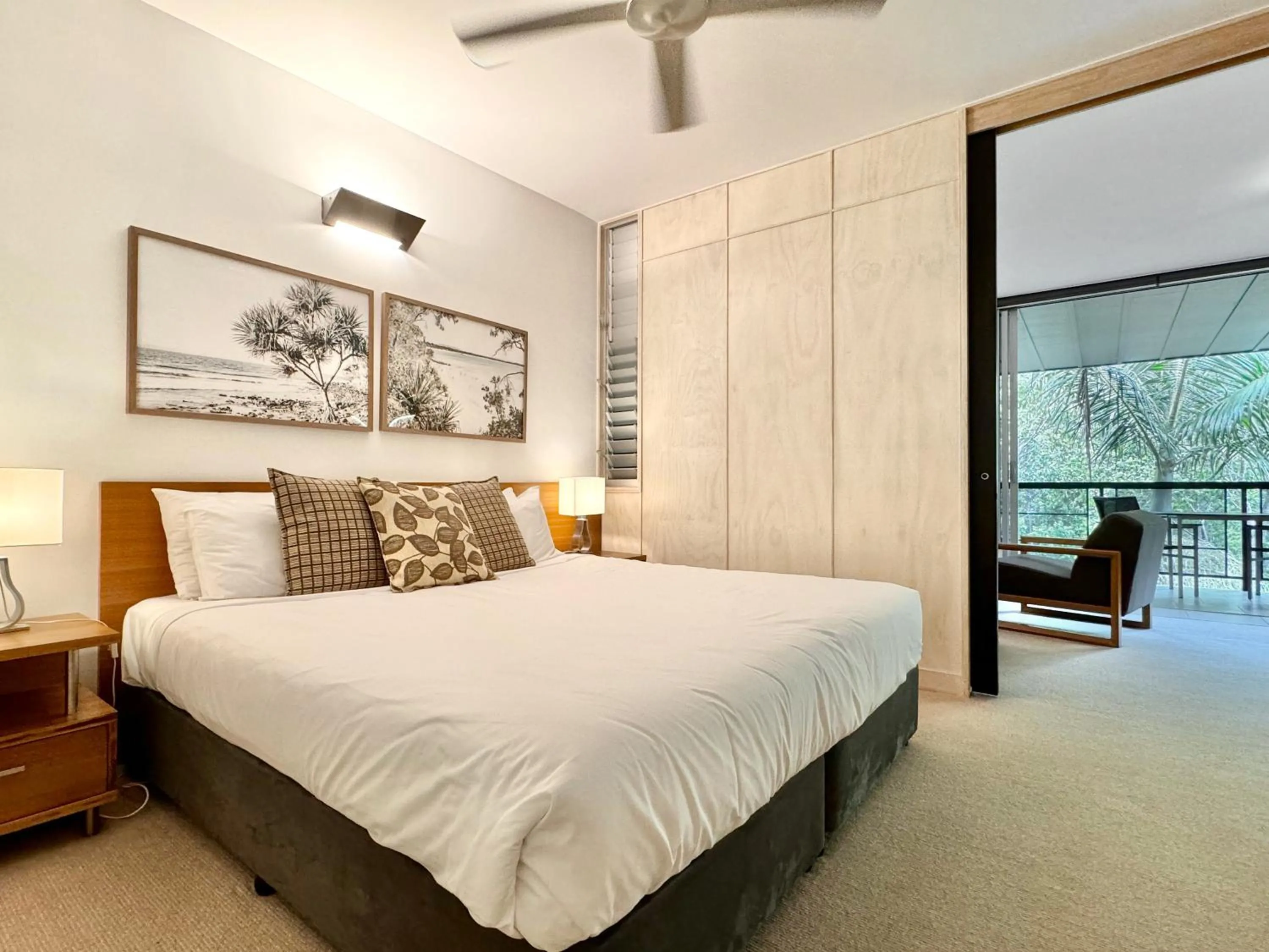 Restful rainforest retreat mins from Hastings st 9407