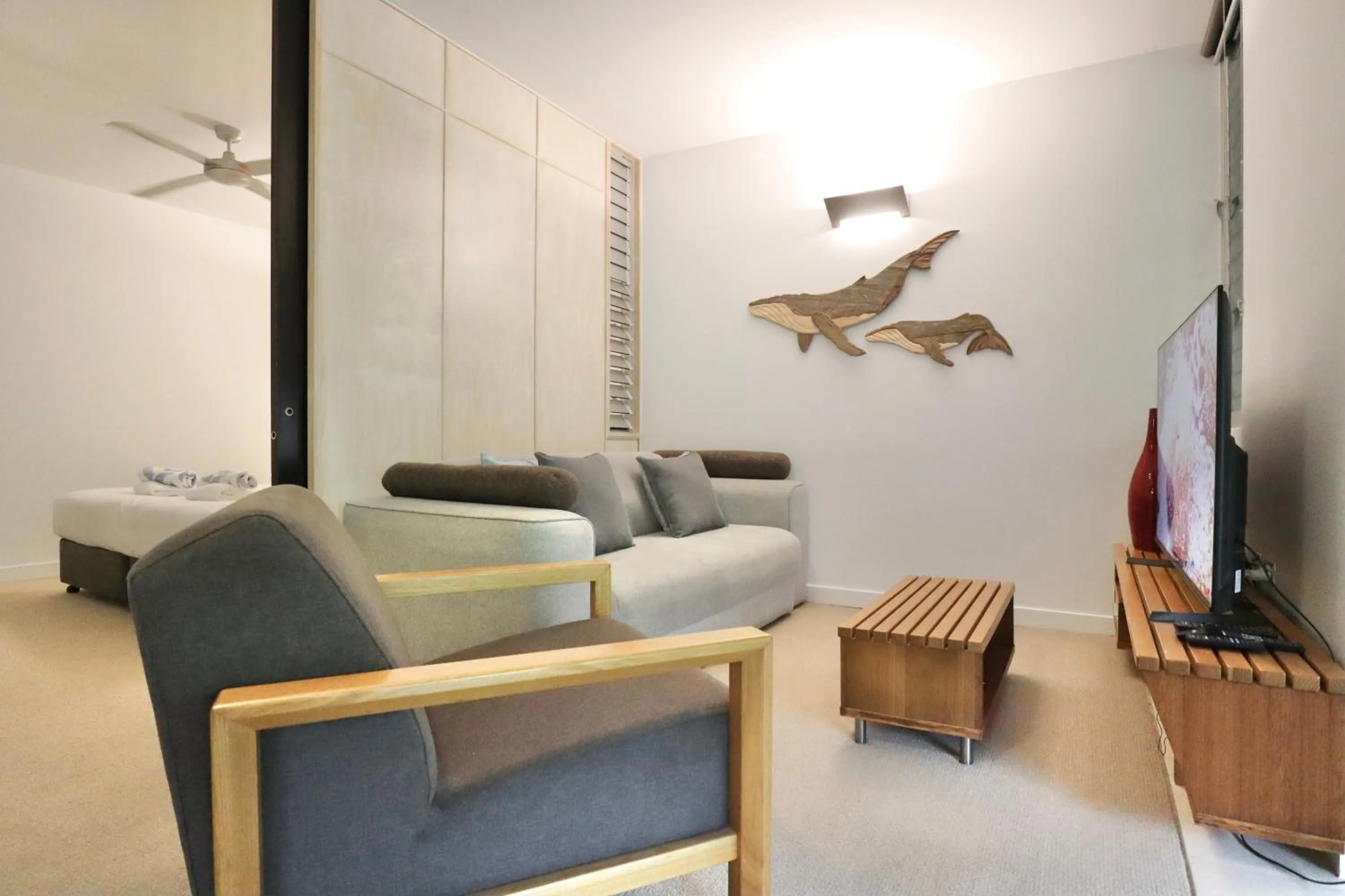 Restful rainforest retreat mins from Hastings st 9407