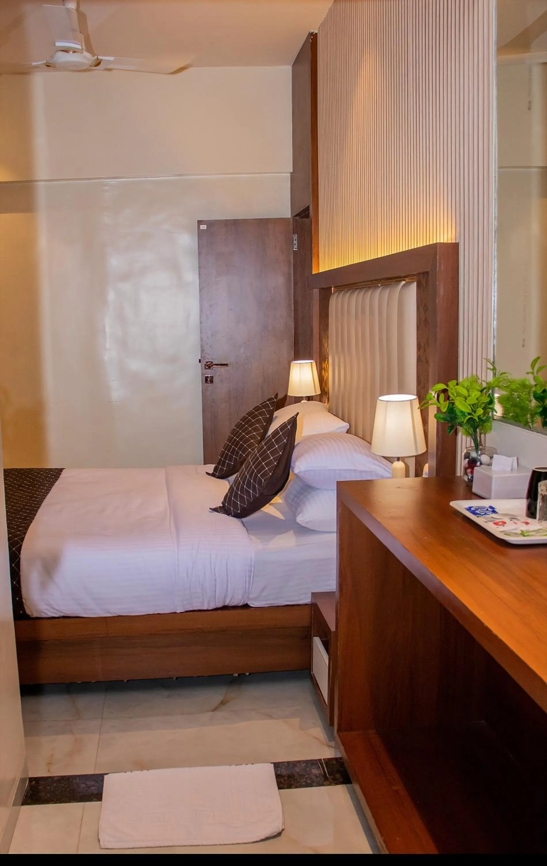 Bed in Hotel Czar Inn - Vashi Navi Mumbai