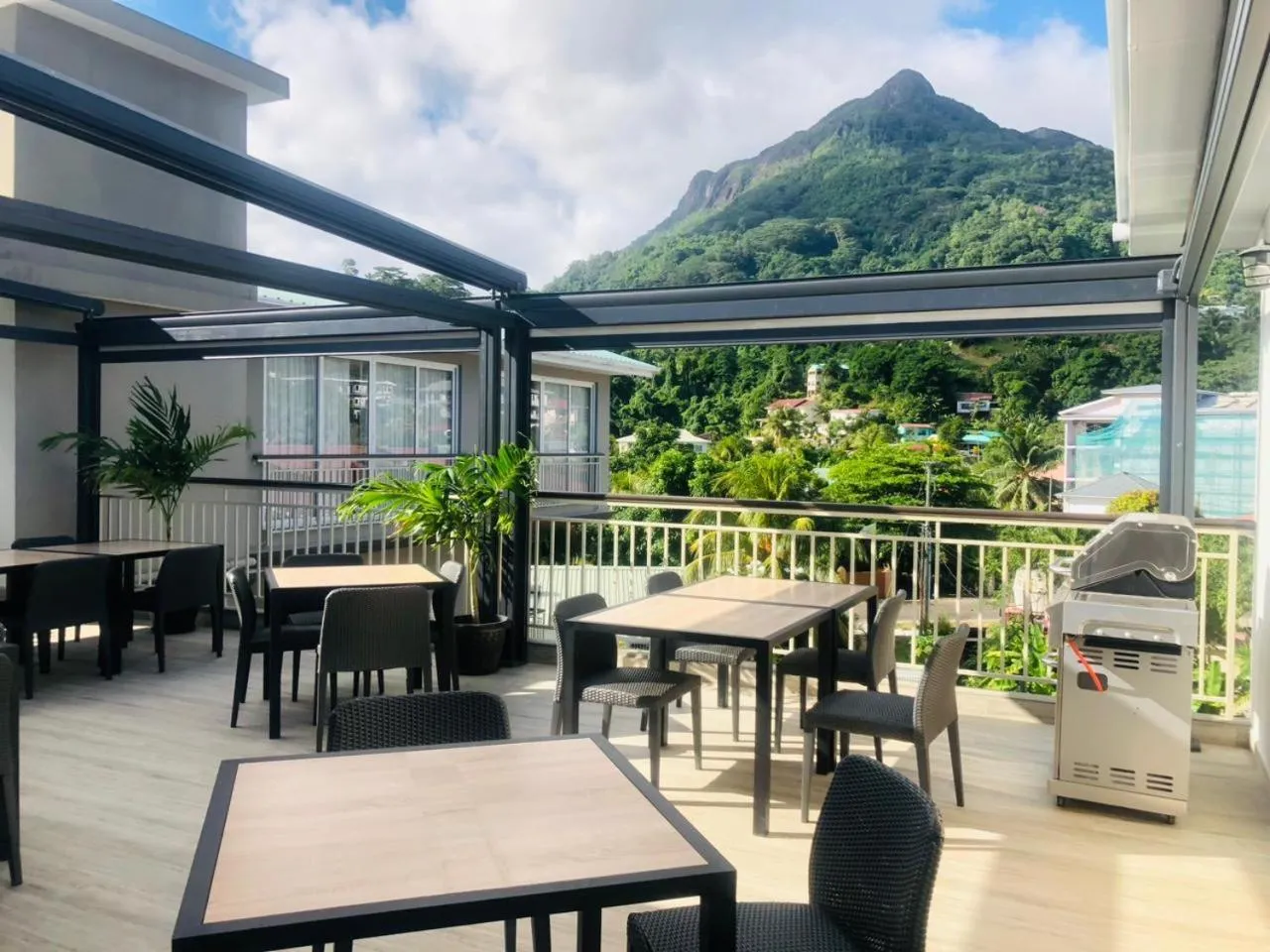 Restaurant/places to eat in Voilà Beau Vallon