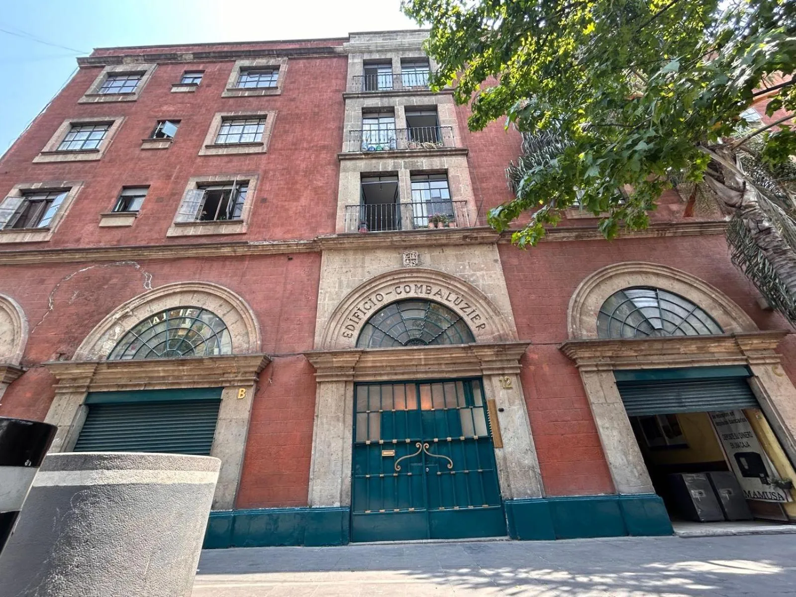 Facade/entrance in Singular Centro Histórico