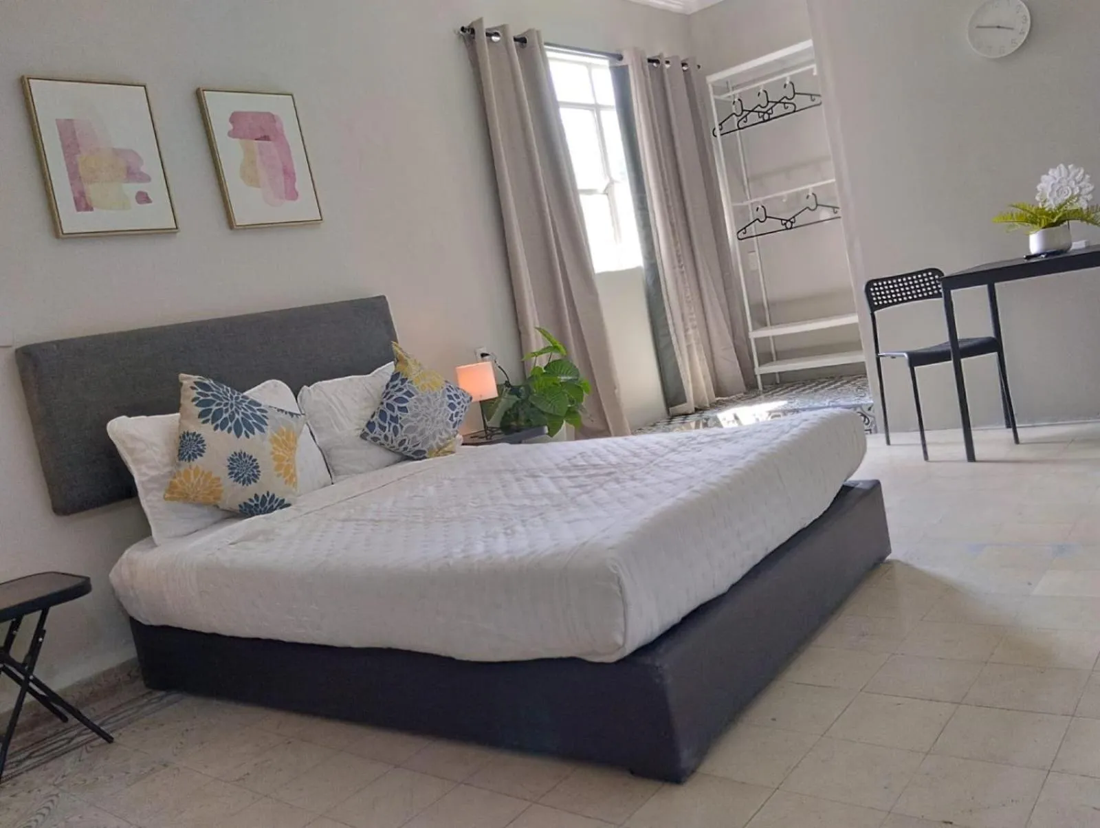 Photo of the whole room, Bed in Singular Centro Histórico