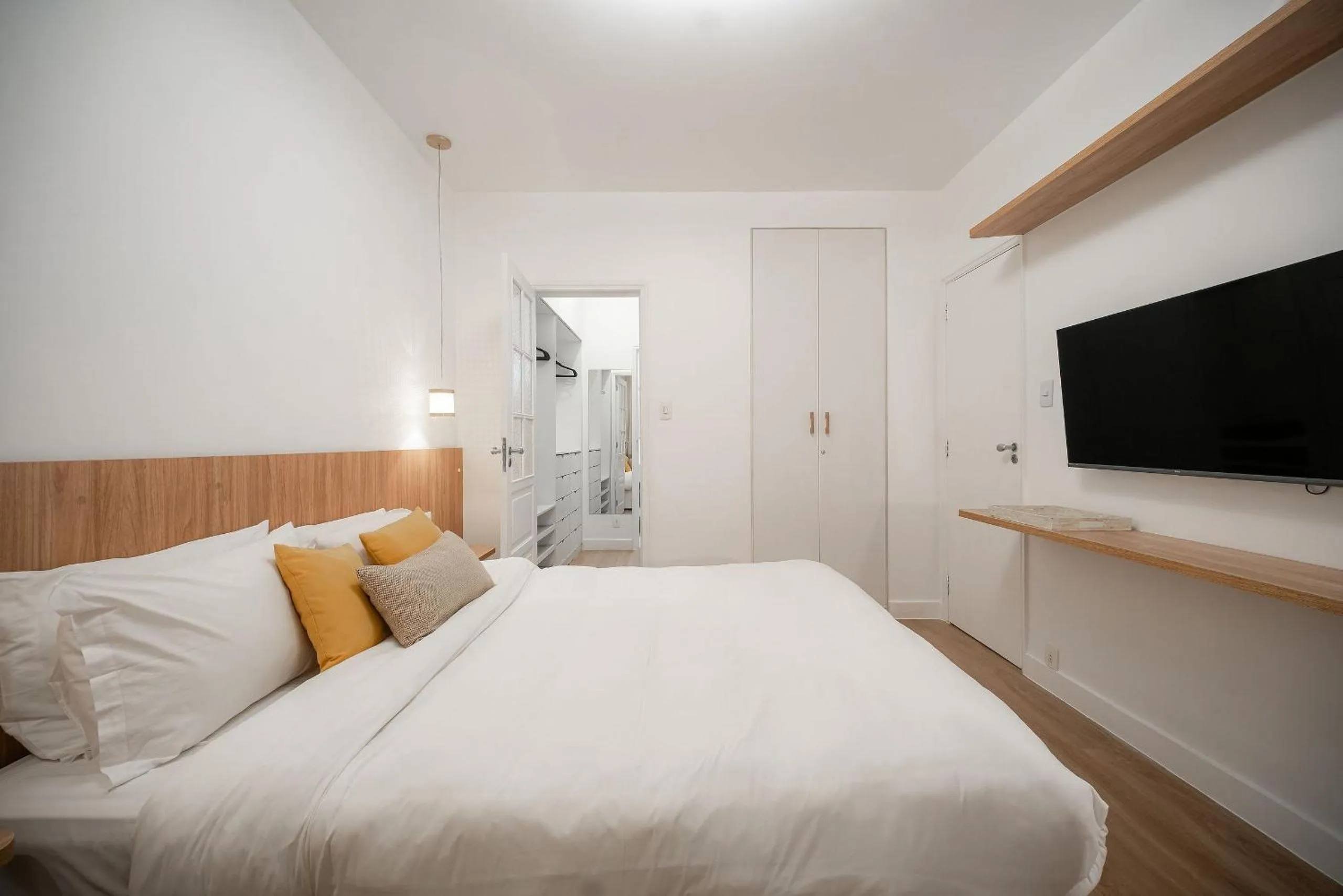 Photo of the whole room, Bed in Apartamento recém reformado no Leblon