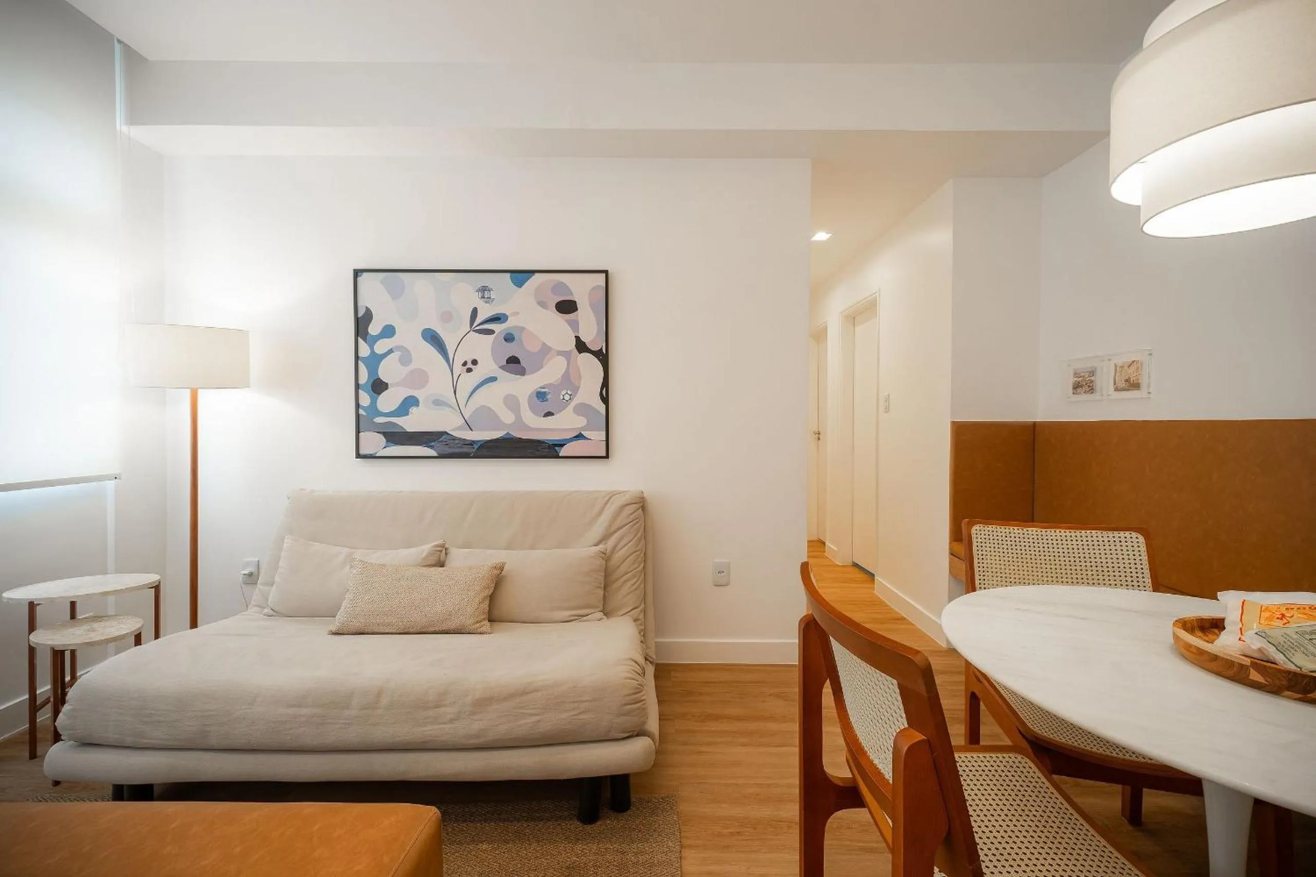 Living room in Apartamento recém reformado no Leblon