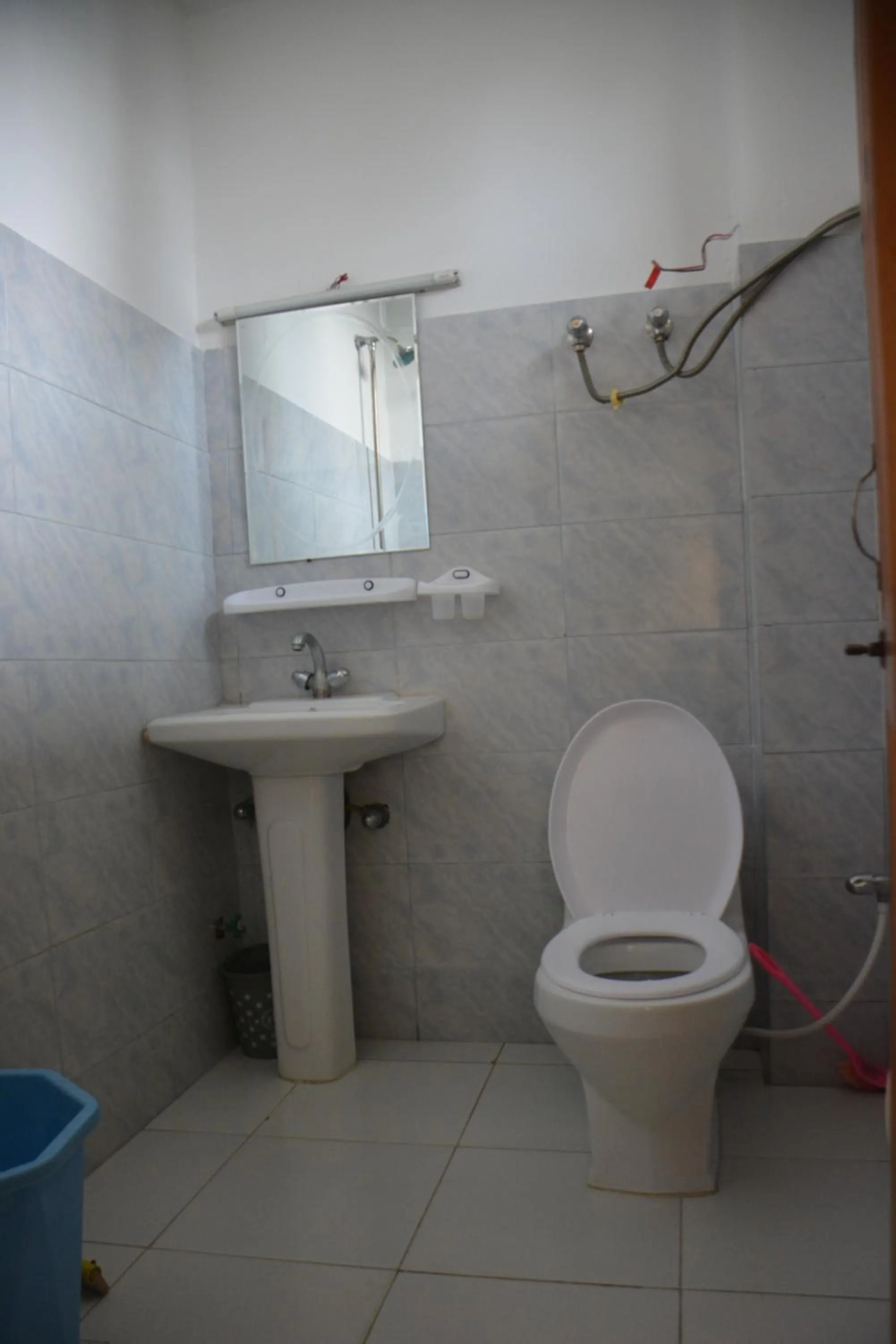 Shower in Eagle Nest, Malam Jabba by LMC