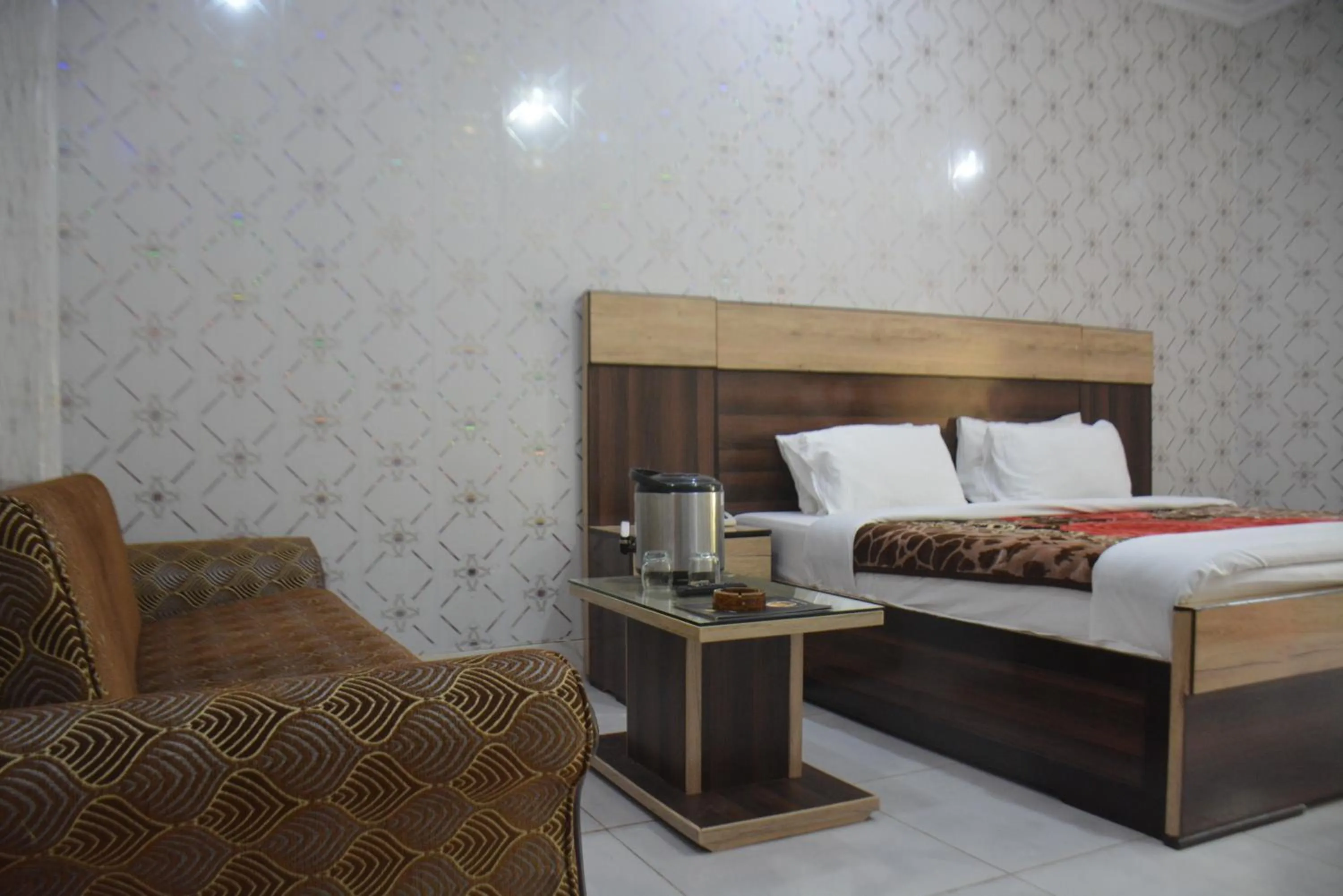 Bed in Eagle Nest, Malam Jabba by LMC