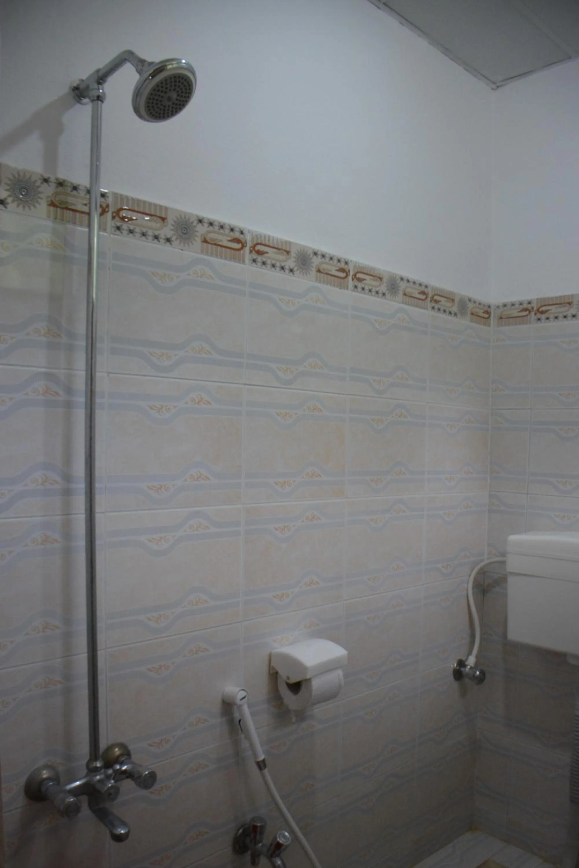 Shower in Eagle Nest, Malam Jabba by LMC