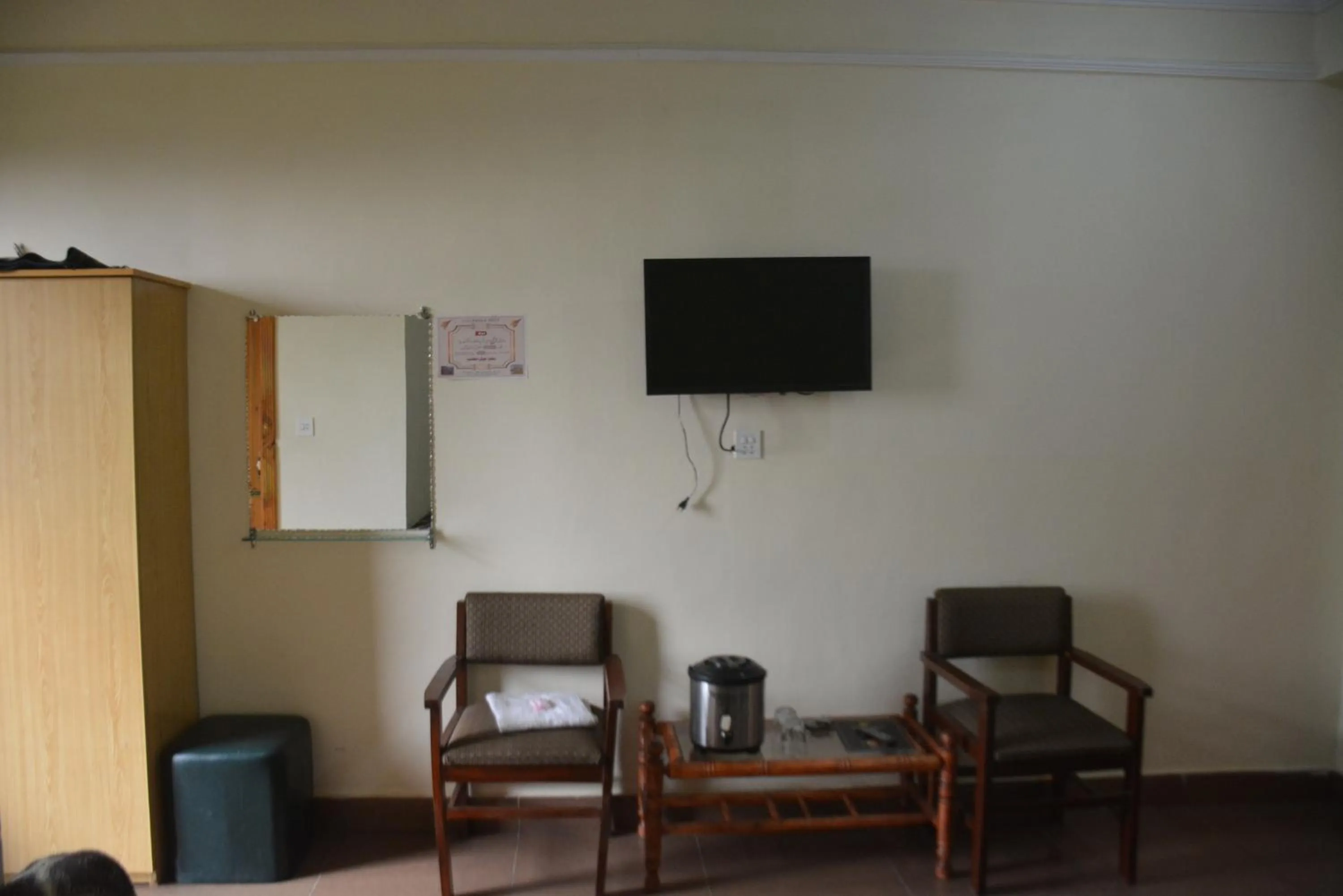 TV and multimedia in Eagle Nest, Malam Jabba by LMC