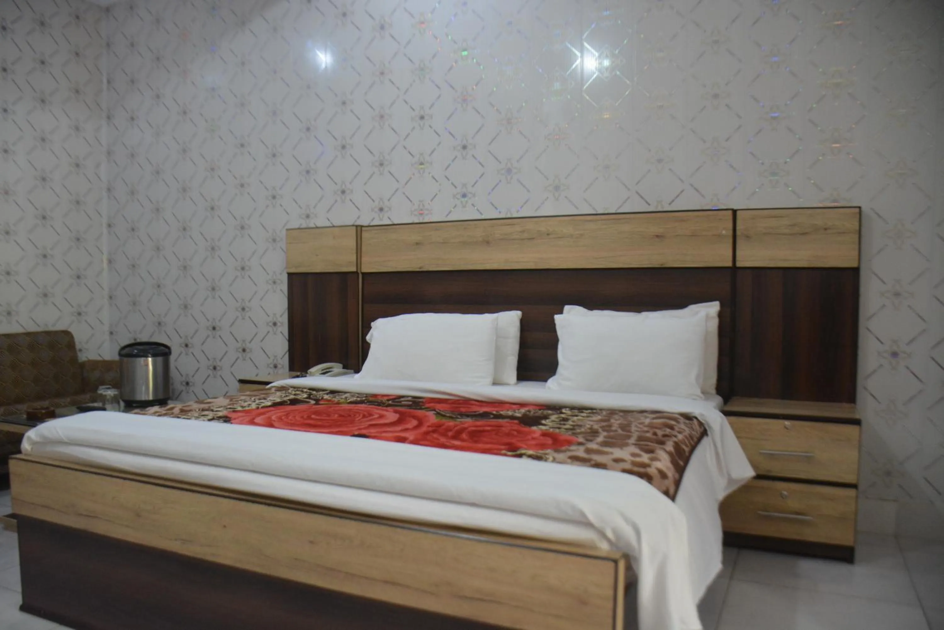 Bed in Eagle Nest, Malam Jabba by LMC