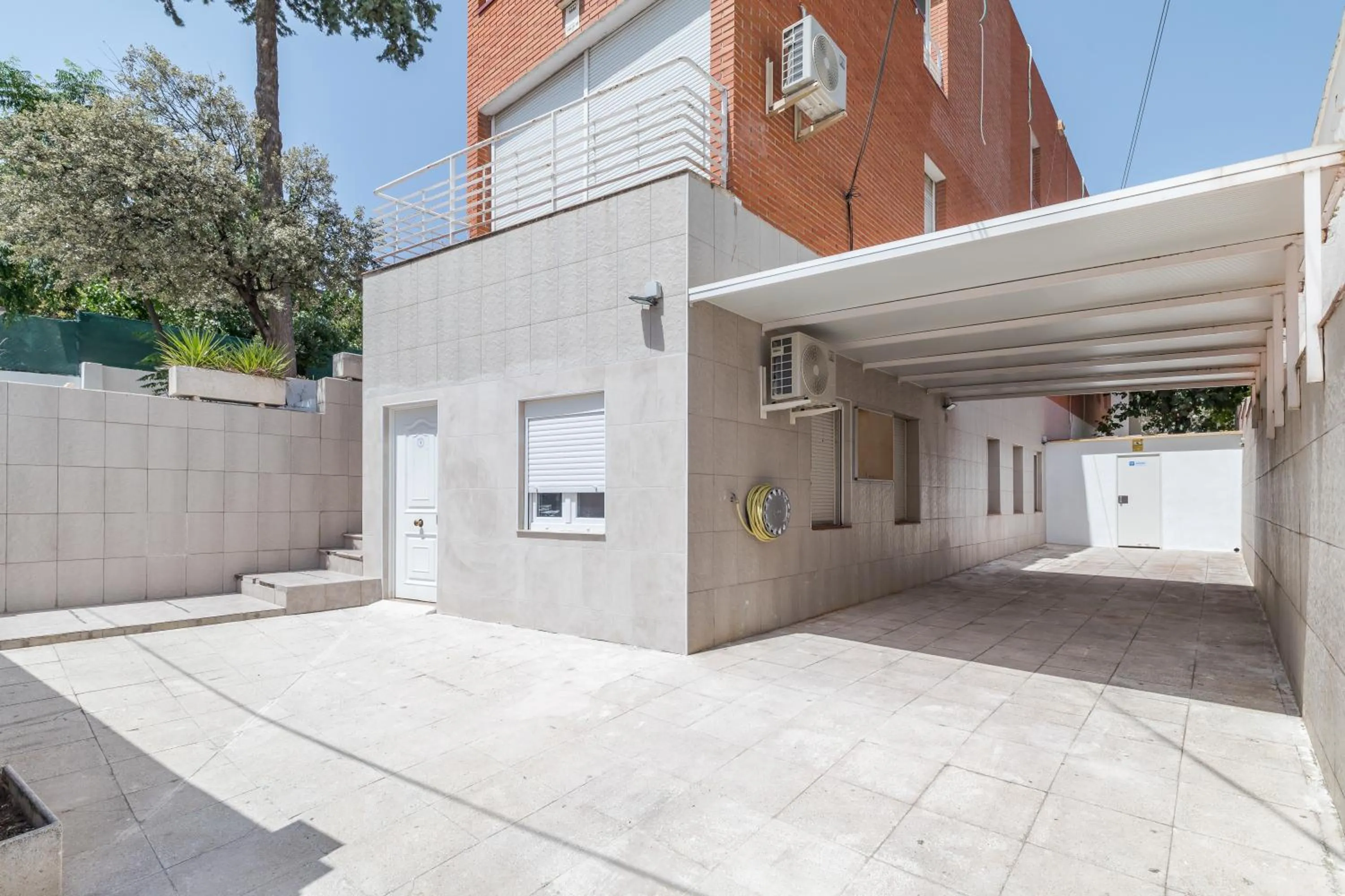 Property building in AYZ Joaquín Pol - Auto check-in property