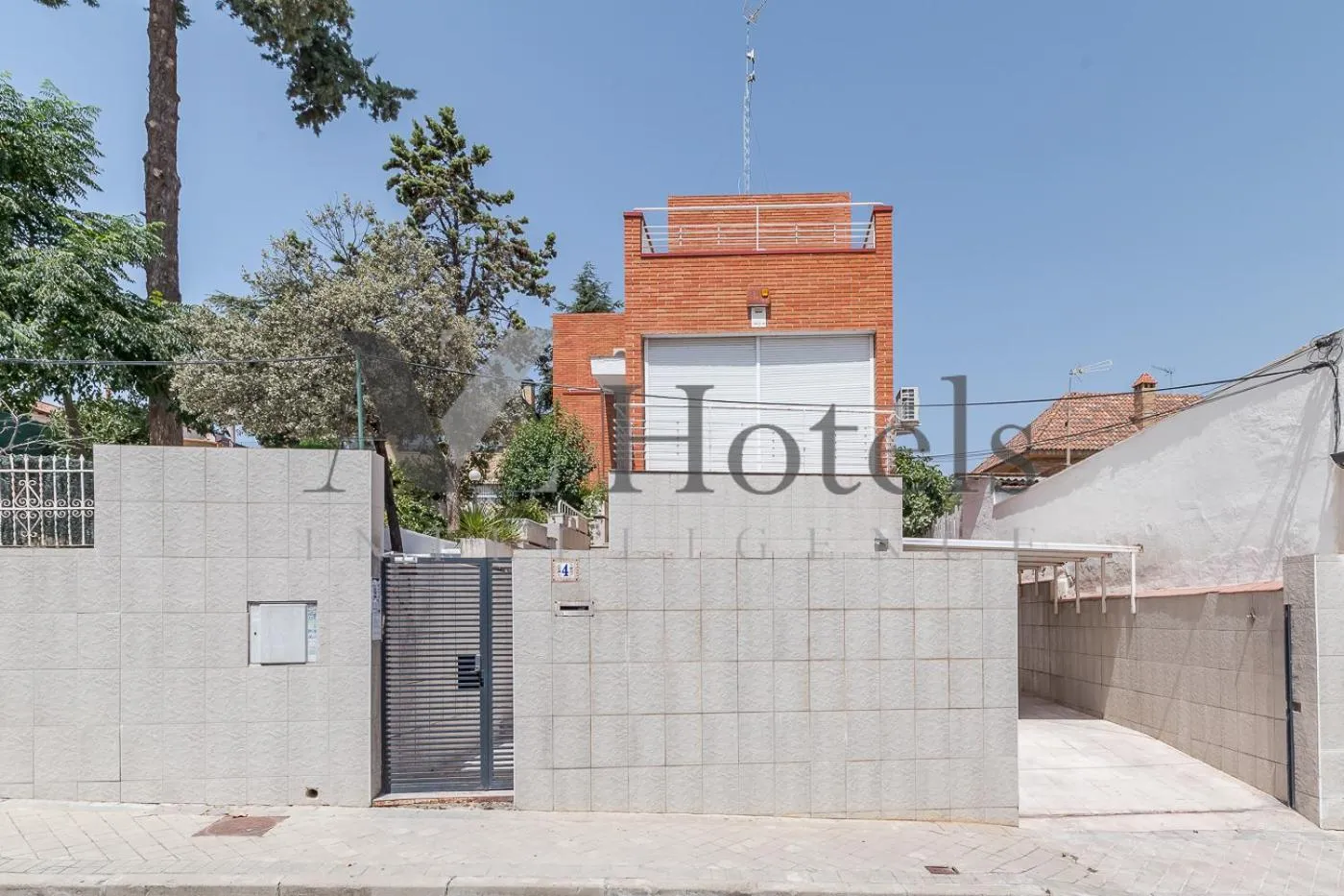 Facade/entrance in AYZ Joaquín Pol - Auto check-in property