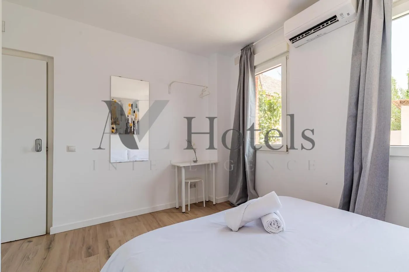 Bed in AYZ Joaquín Pol - Auto check-in property