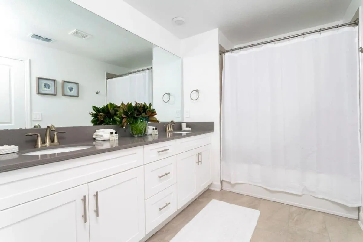 Luxurious Home w Theme Beds & Private Pool