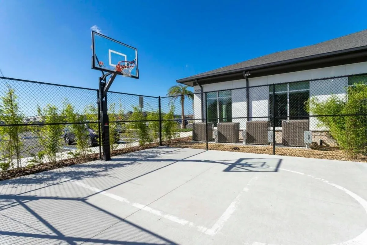 Luxurious Home w Theme Beds & Private Pool