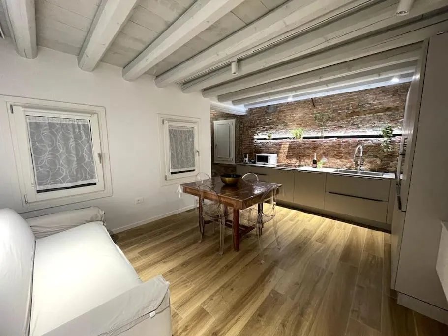 Antico Rudere Luxury Apartment