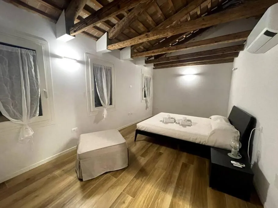 Antico Rudere Luxury Apartment