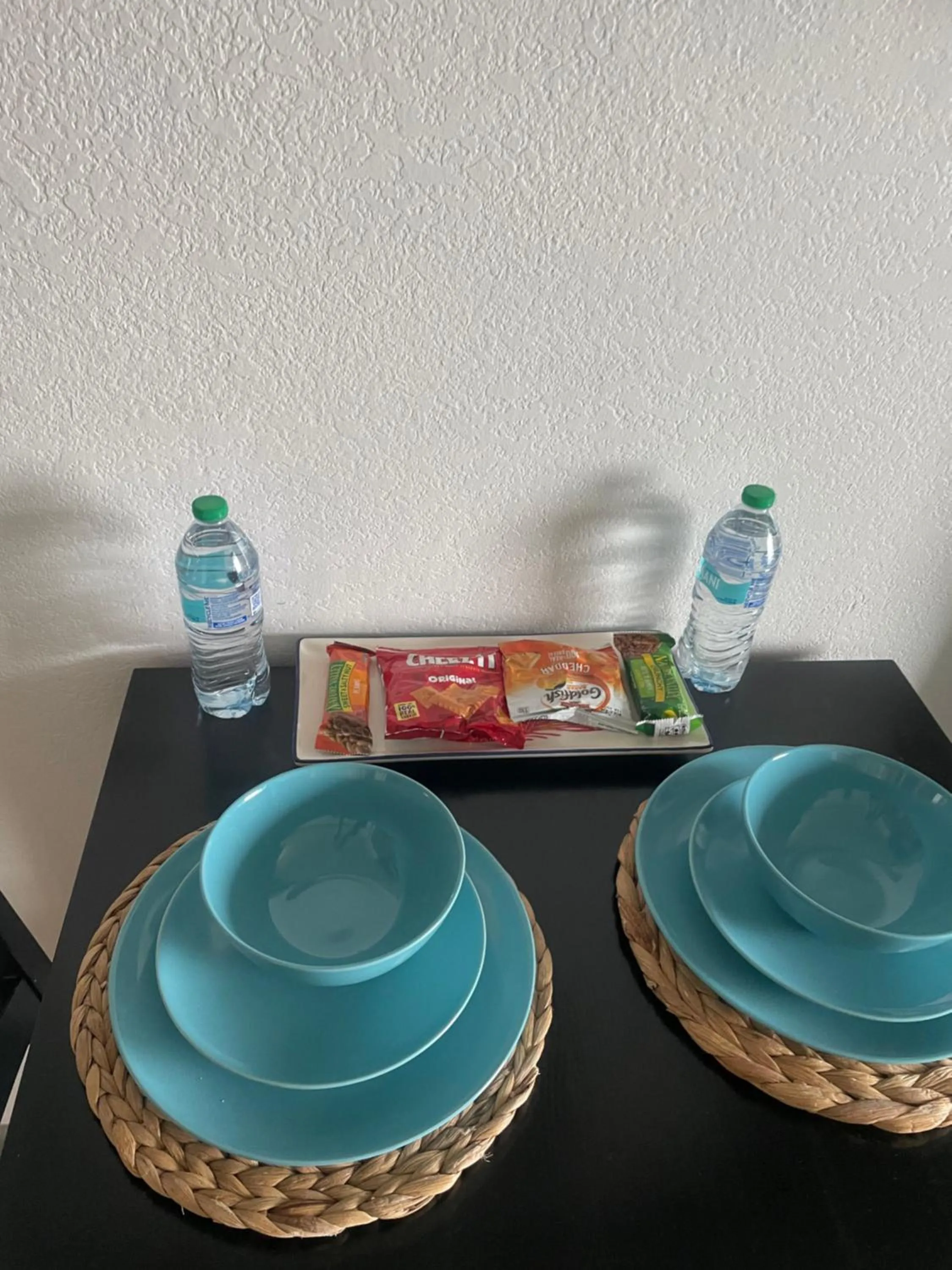 Dining area in Flip Flop at Compass Cove