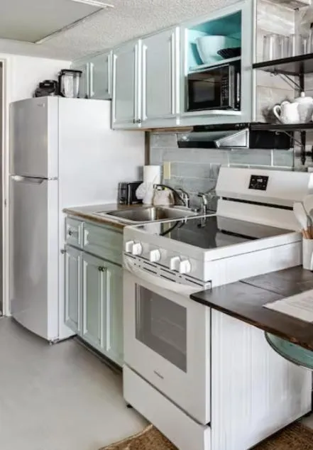 kitchen in Flip Flop at Compass Cove