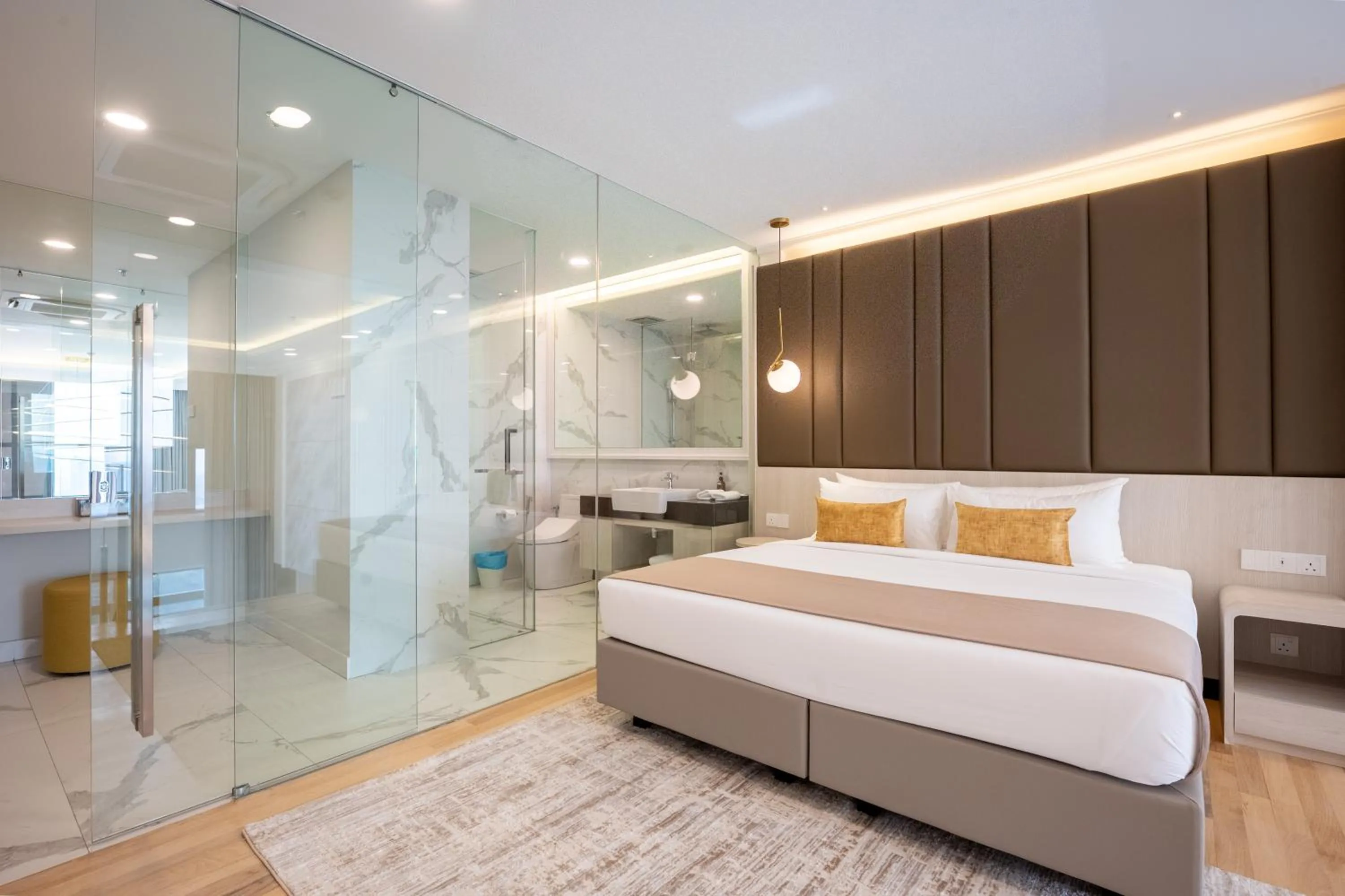 Societe Suite by Lyfehaus