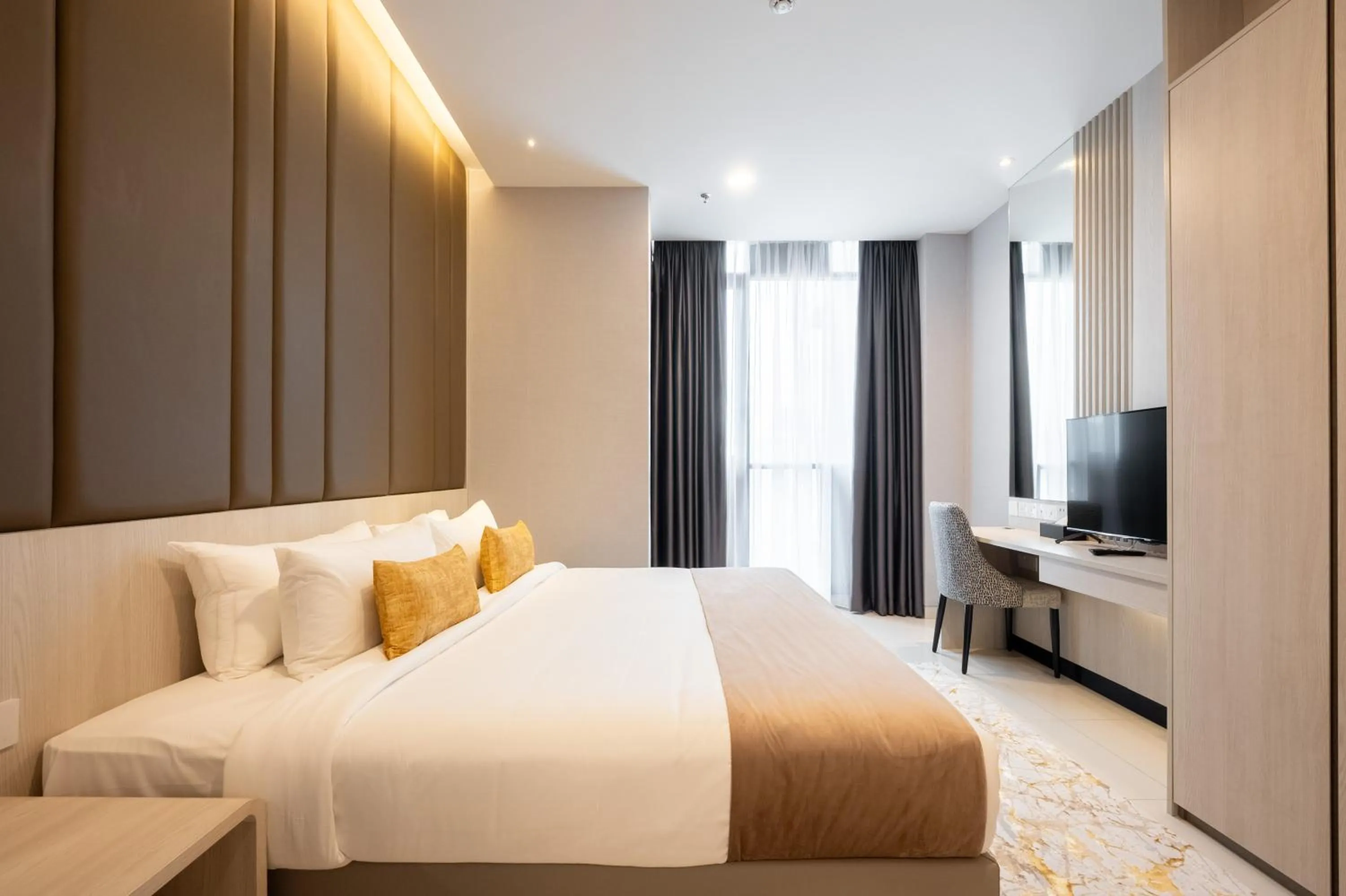 Societe Suite by Lyfehaus