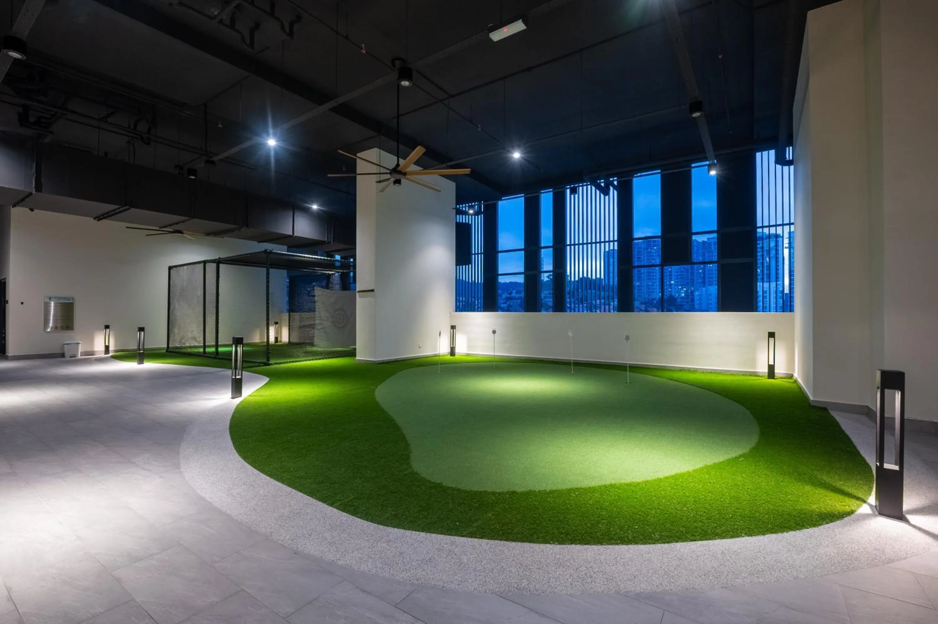 Minigolf in Societe Suite by Lyfehaus