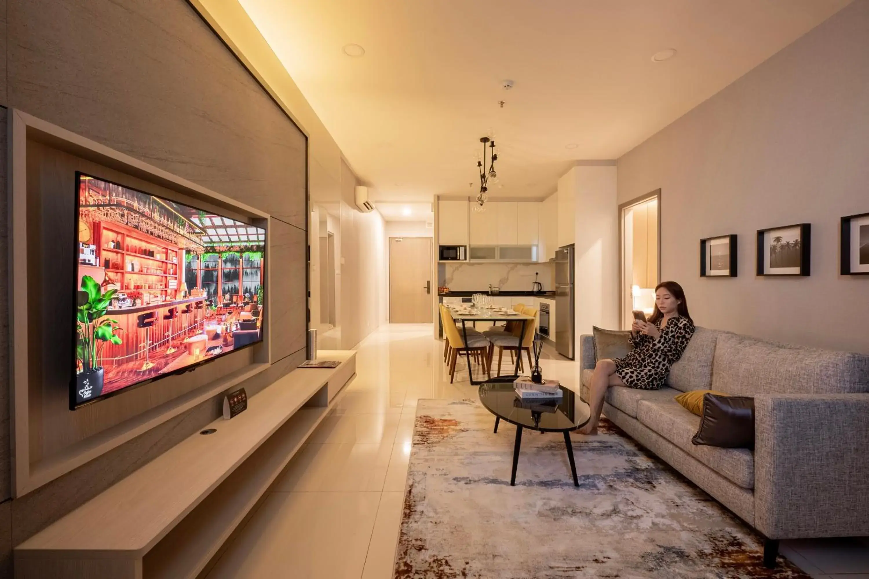 Living room in Societe Suite by Lyfehaus Living room in Societe Suite by Lyfehaus