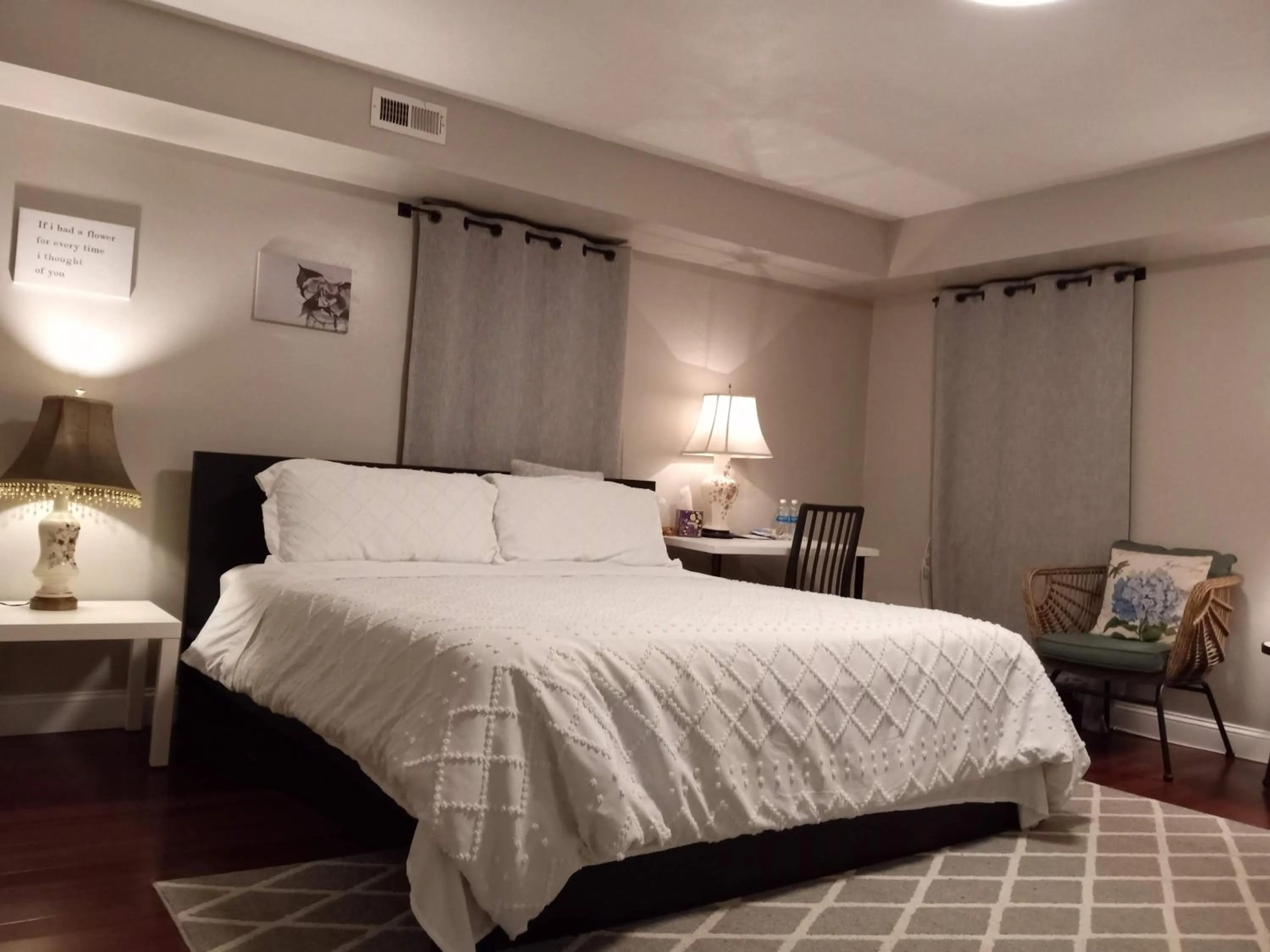 View (from property/room), Bed in Fairmount House Free Street Parking Quiet Spacious