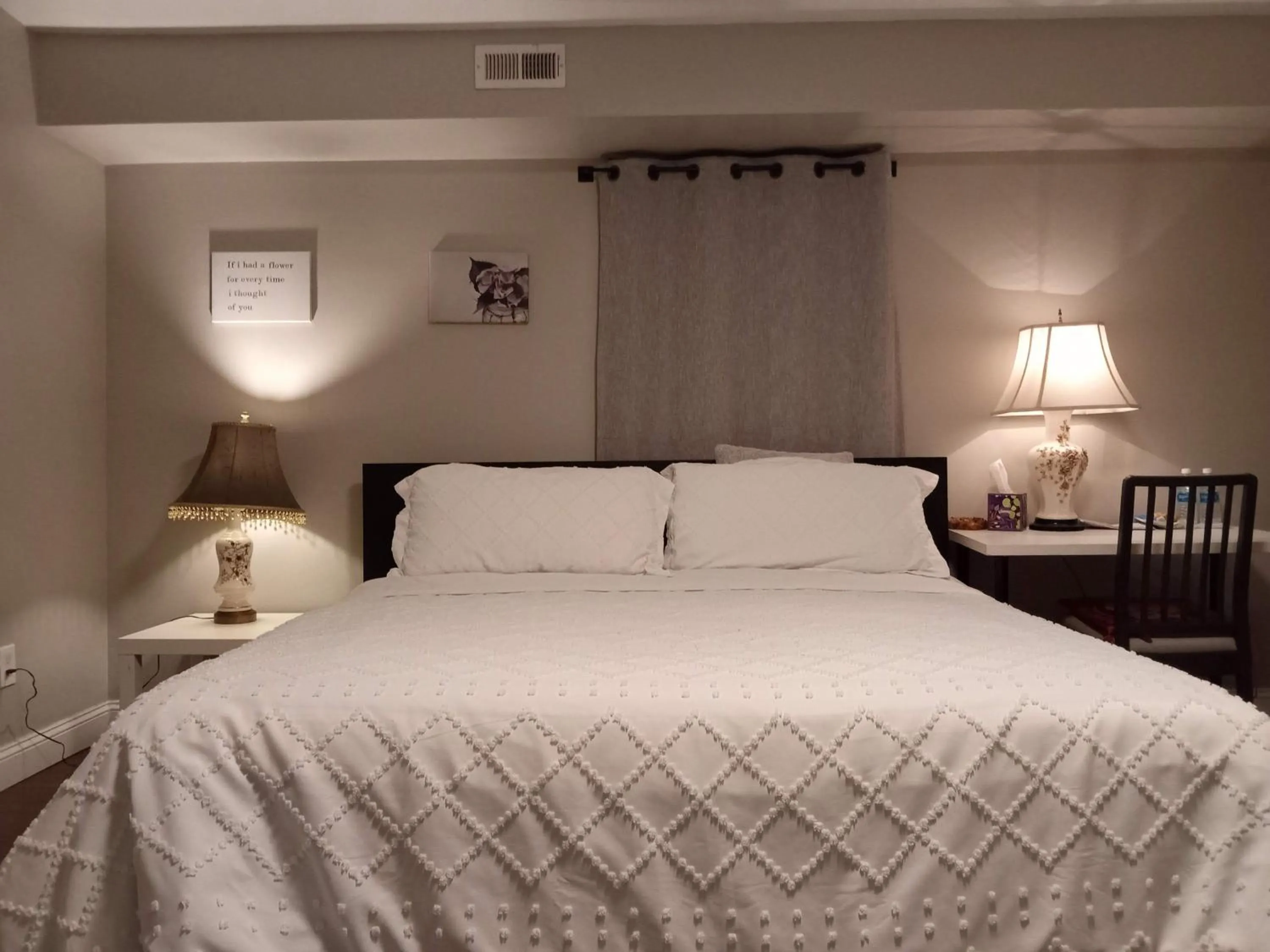 View (from property/room), Bed in Fairmount House Free Street Parking Quiet Spacious