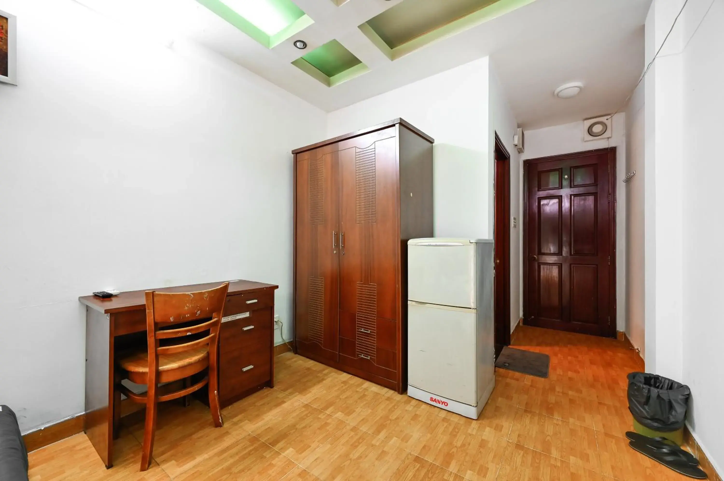 wardrobe in Ohio Hotel & Apartment wardrobe in Ohio Hotel & Apartment