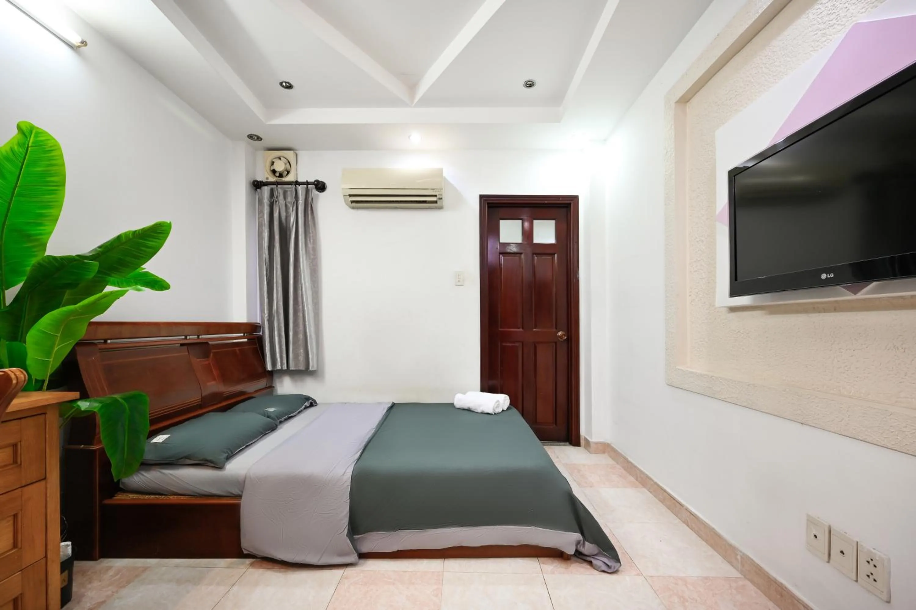 Bed in Ohio Hotel & Apartment