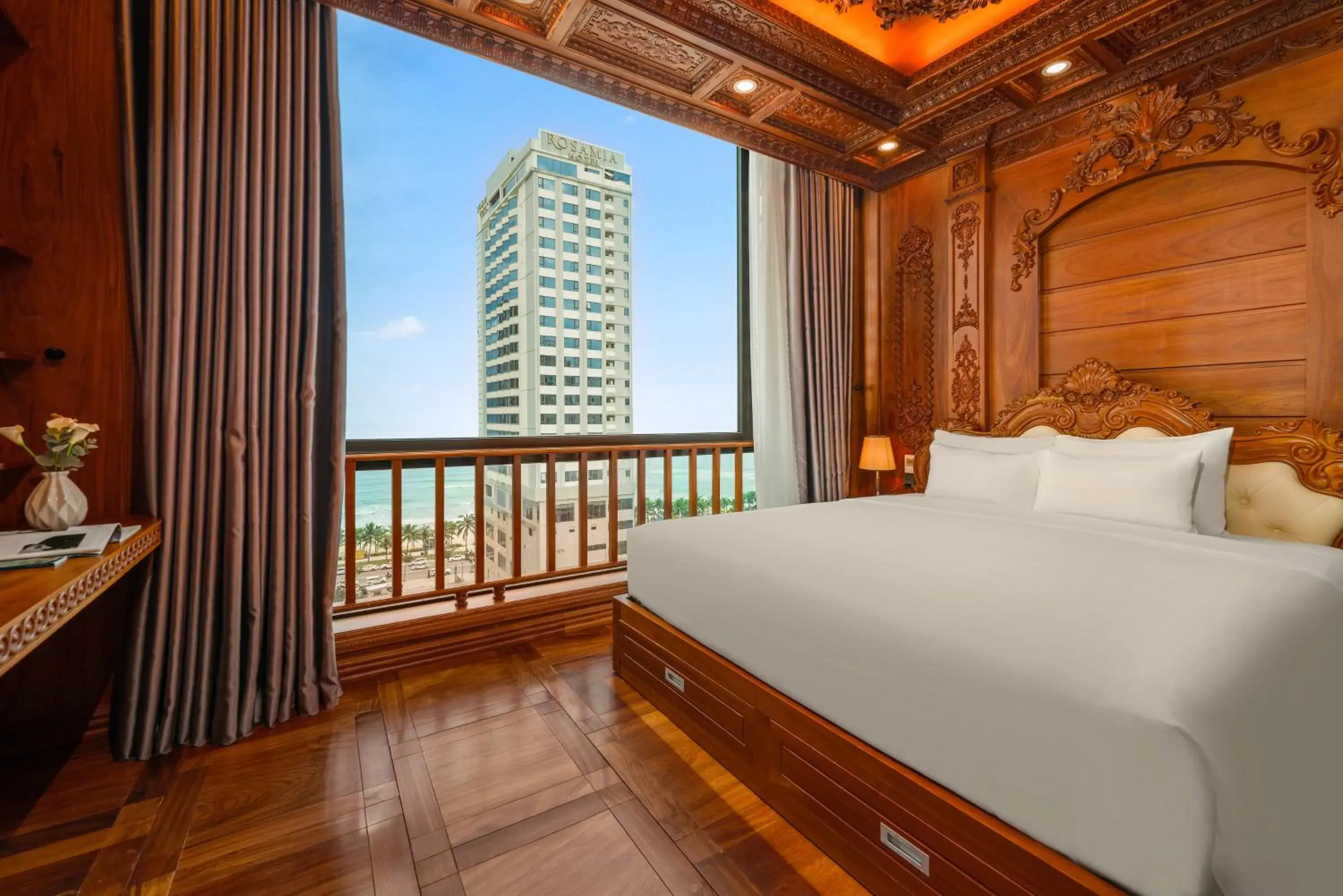 Bed in Monalisa Luxury Hotel Bed in Monalisa Luxury Hotel