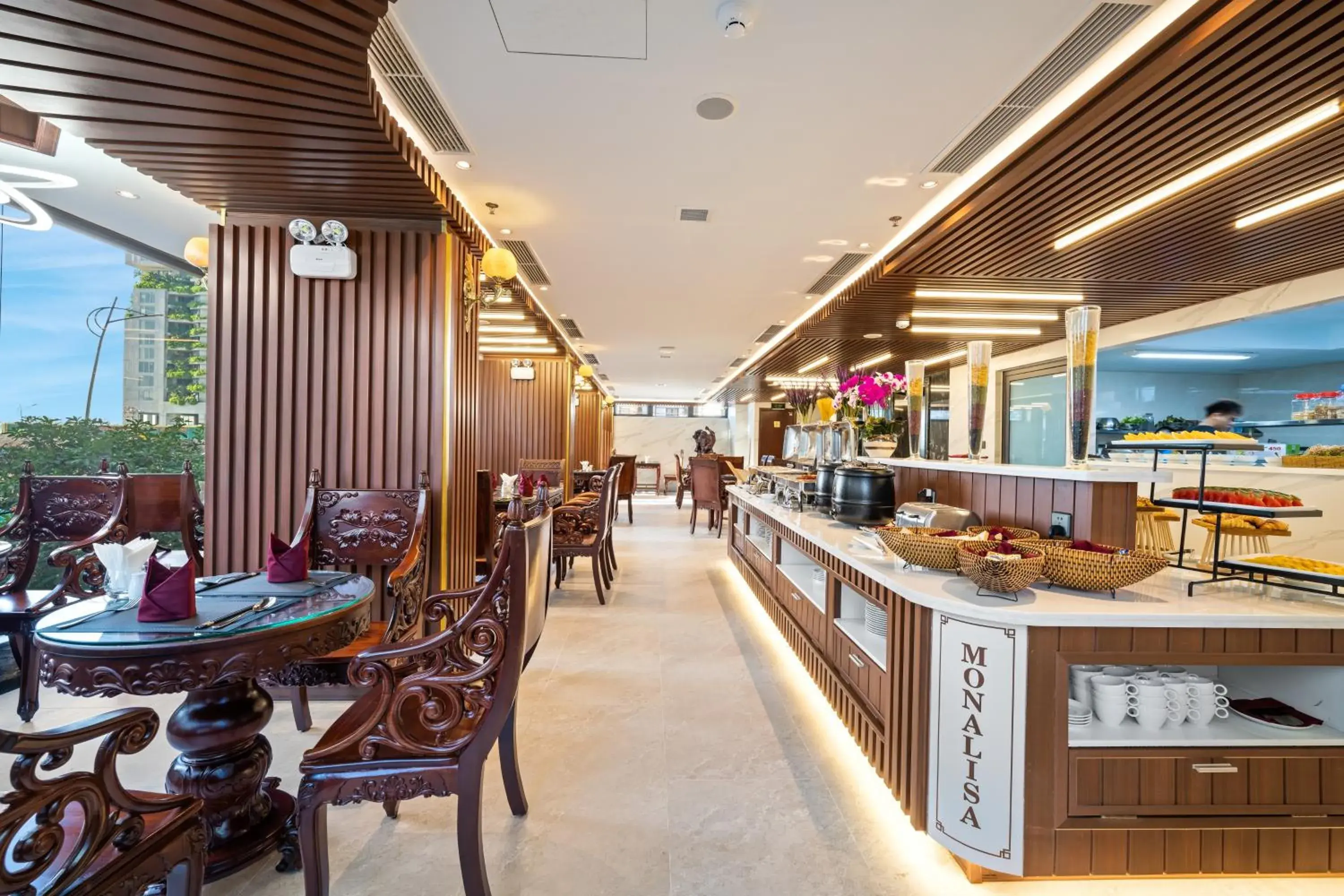 Restaurant/places to eat in Monalisa Luxury Hotel Restaurant/places to eat in Monalisa Luxury Hotel