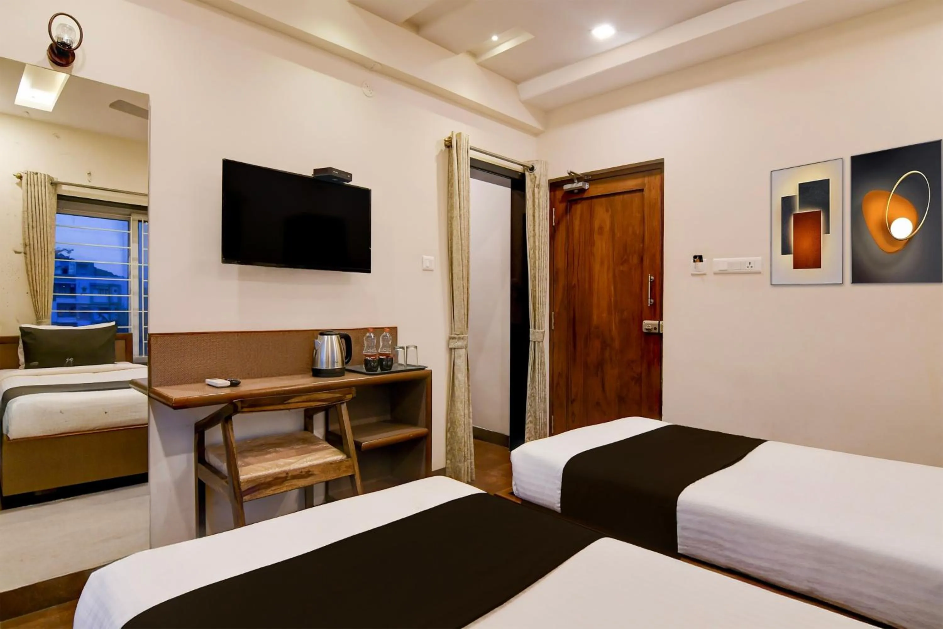 Bedroom, Bed in Townhouse The 36 Inn