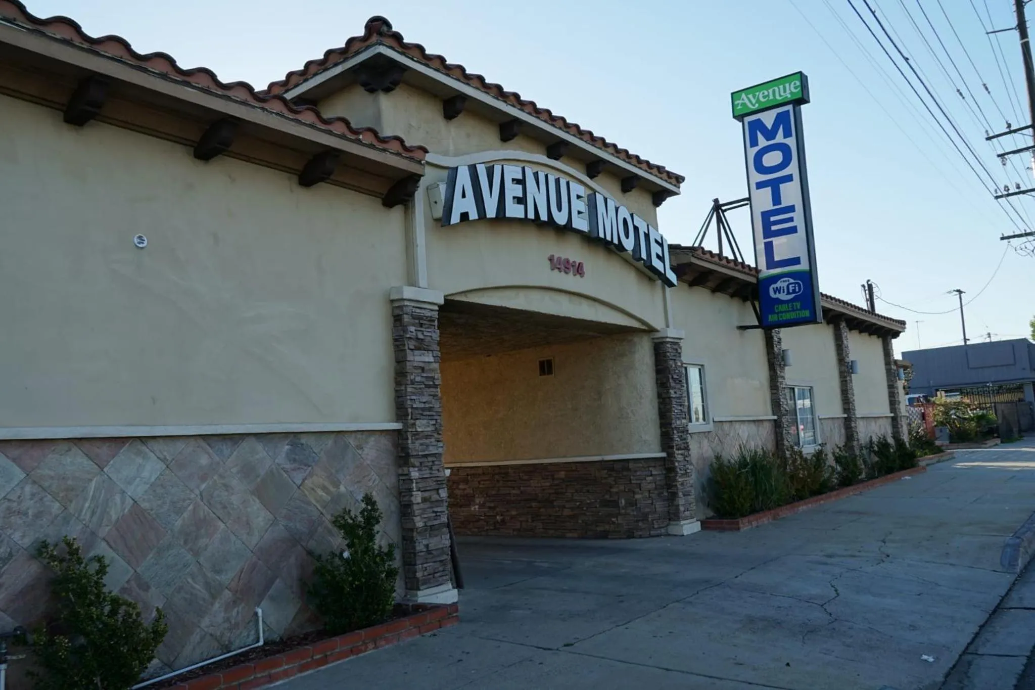 Property building in Avenue Motel