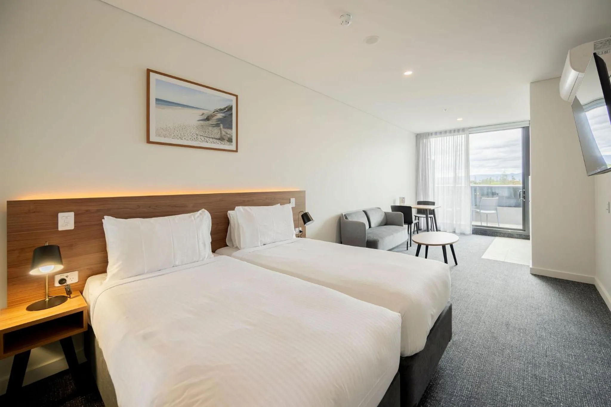 Living room, Bed in Durham Serviced Apartments